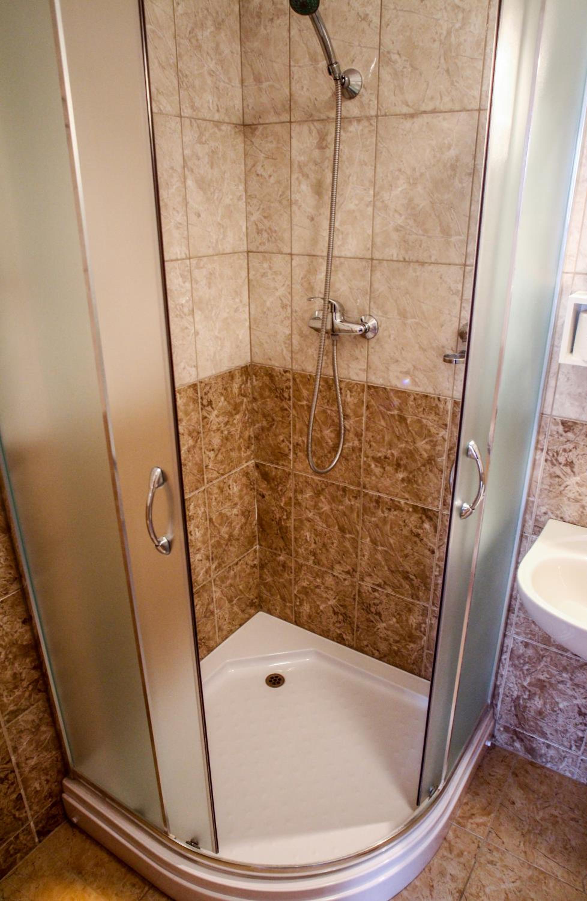 Standard Triple Room - Photo 17