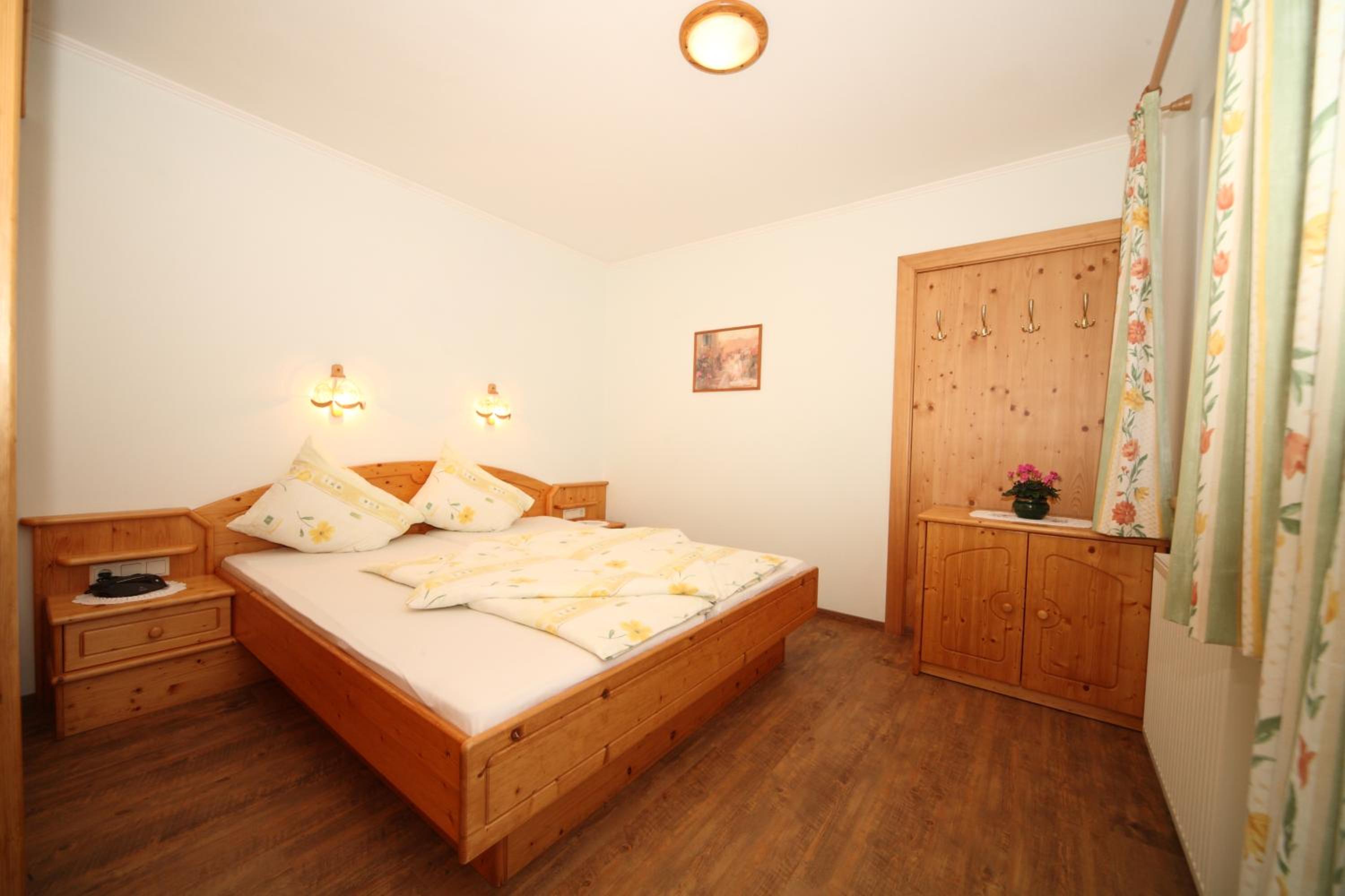 Double or Twin Room - Photo 1