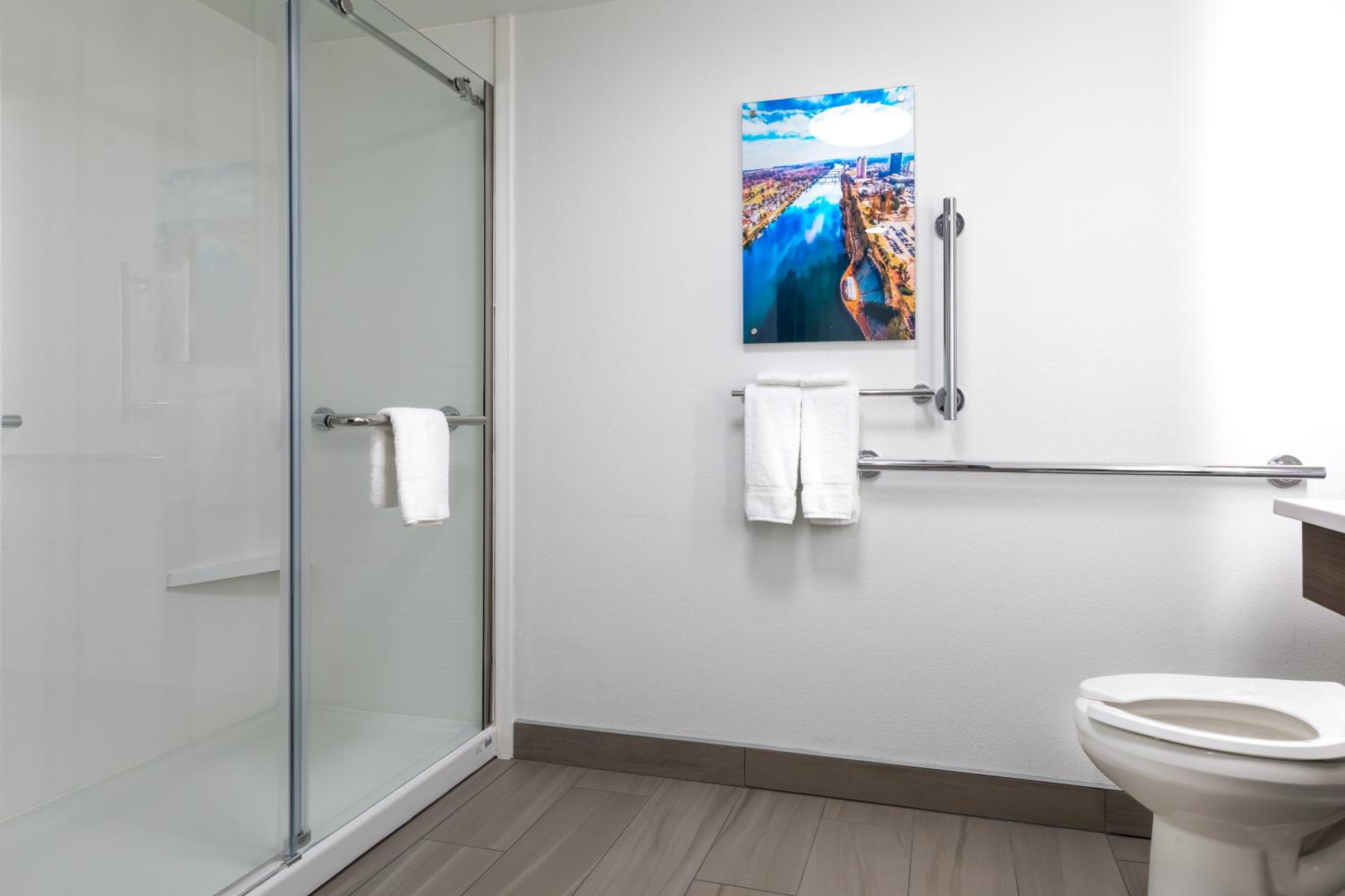King Room - Mobility Access/Non-Smoking - Photo 6
