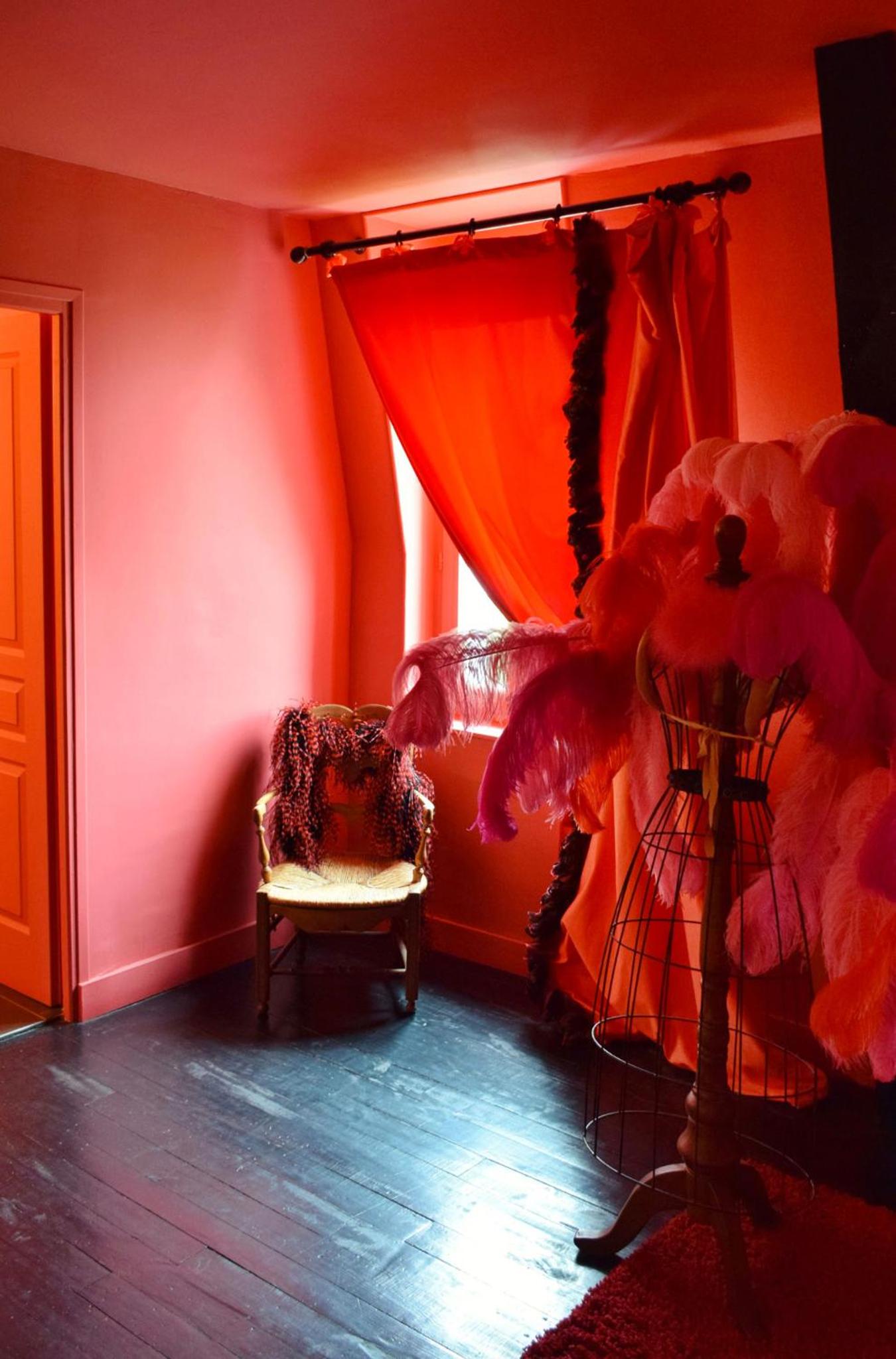 Moulin Rouge Room - Photo 7
