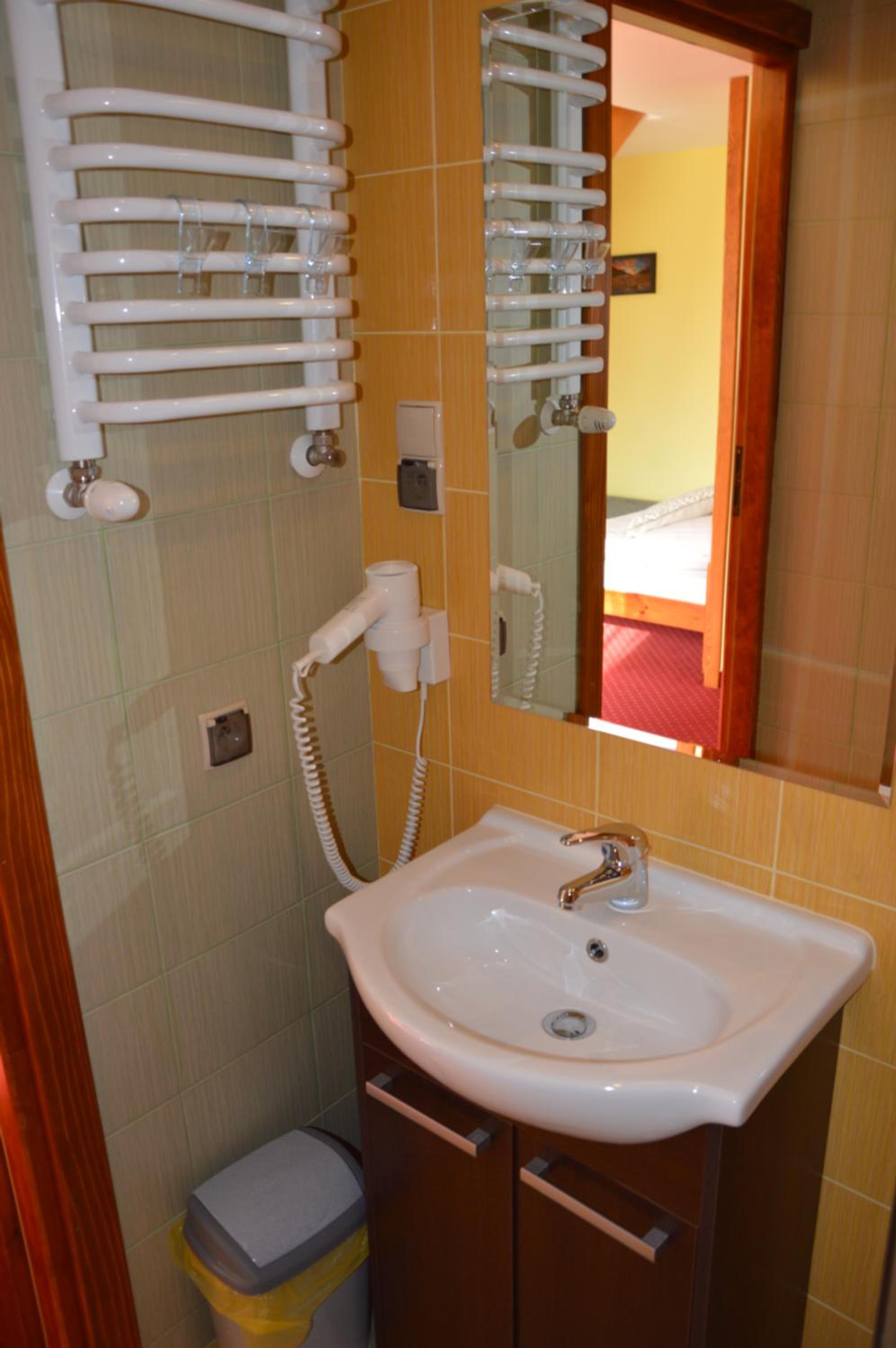 Duplex Quadruple Room - Photo 3