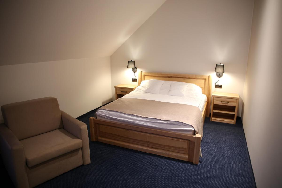 Deluxe Double Room with Extra Bed