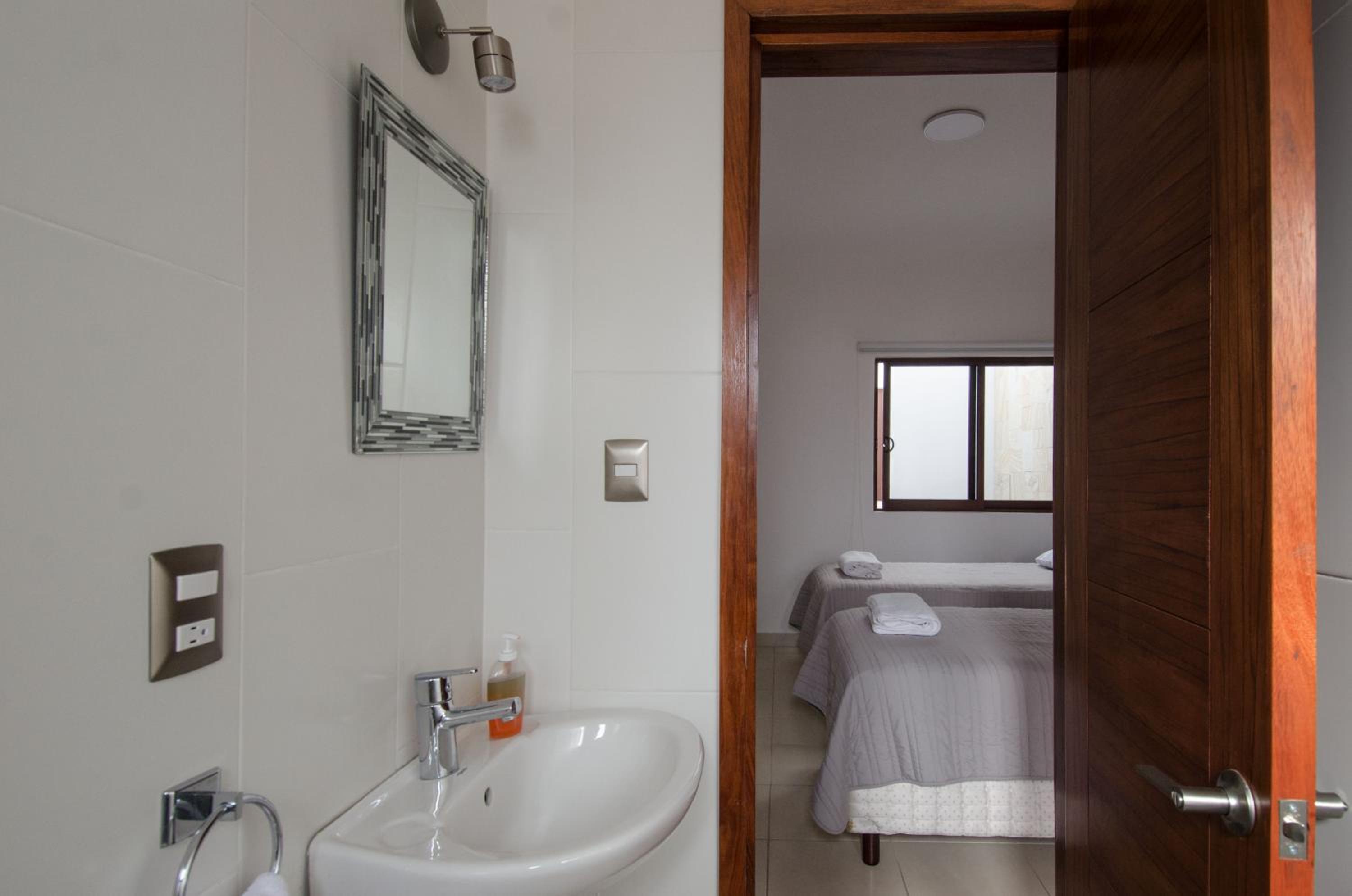 Twin Room with Bathroom photo 3