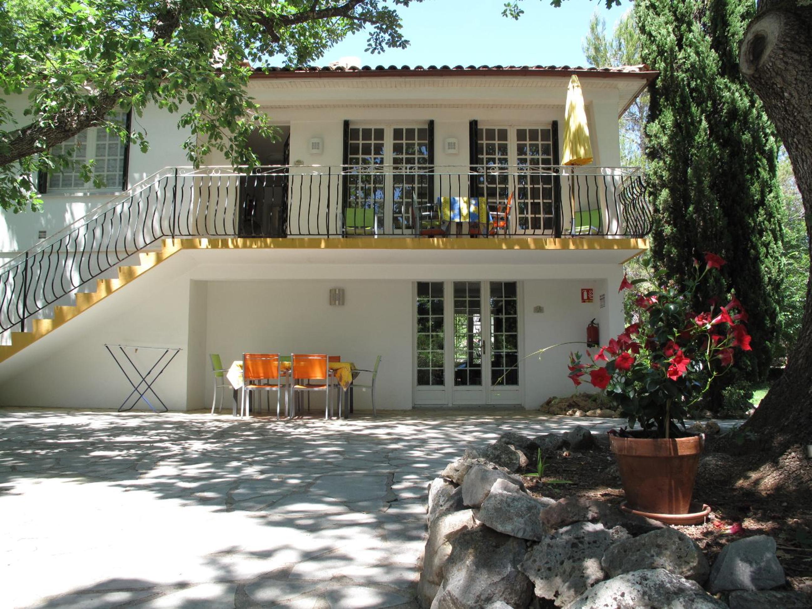 Two-Bedroom Apartment with Garden View photo 2