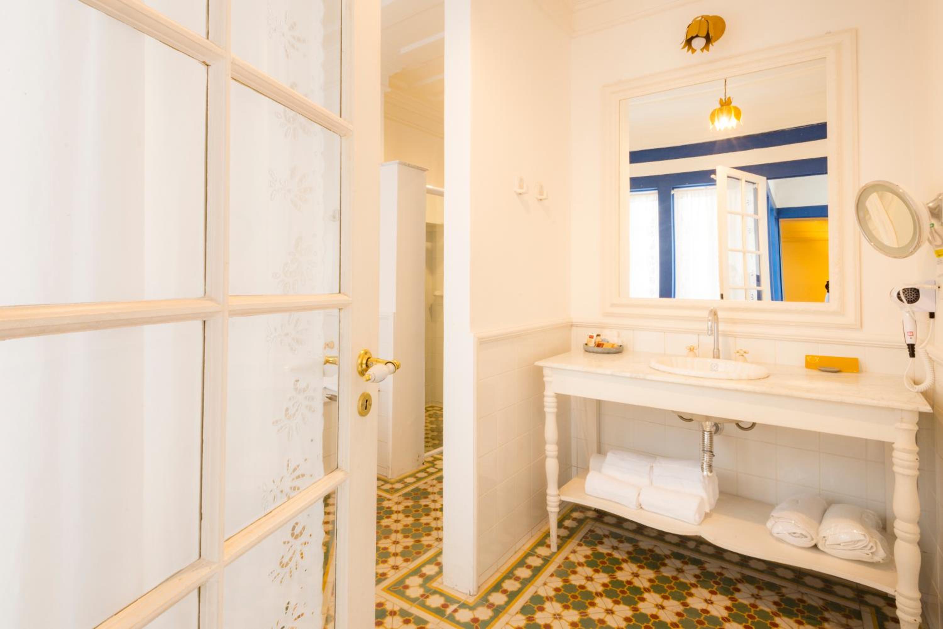 Deluxe Suite photo 2