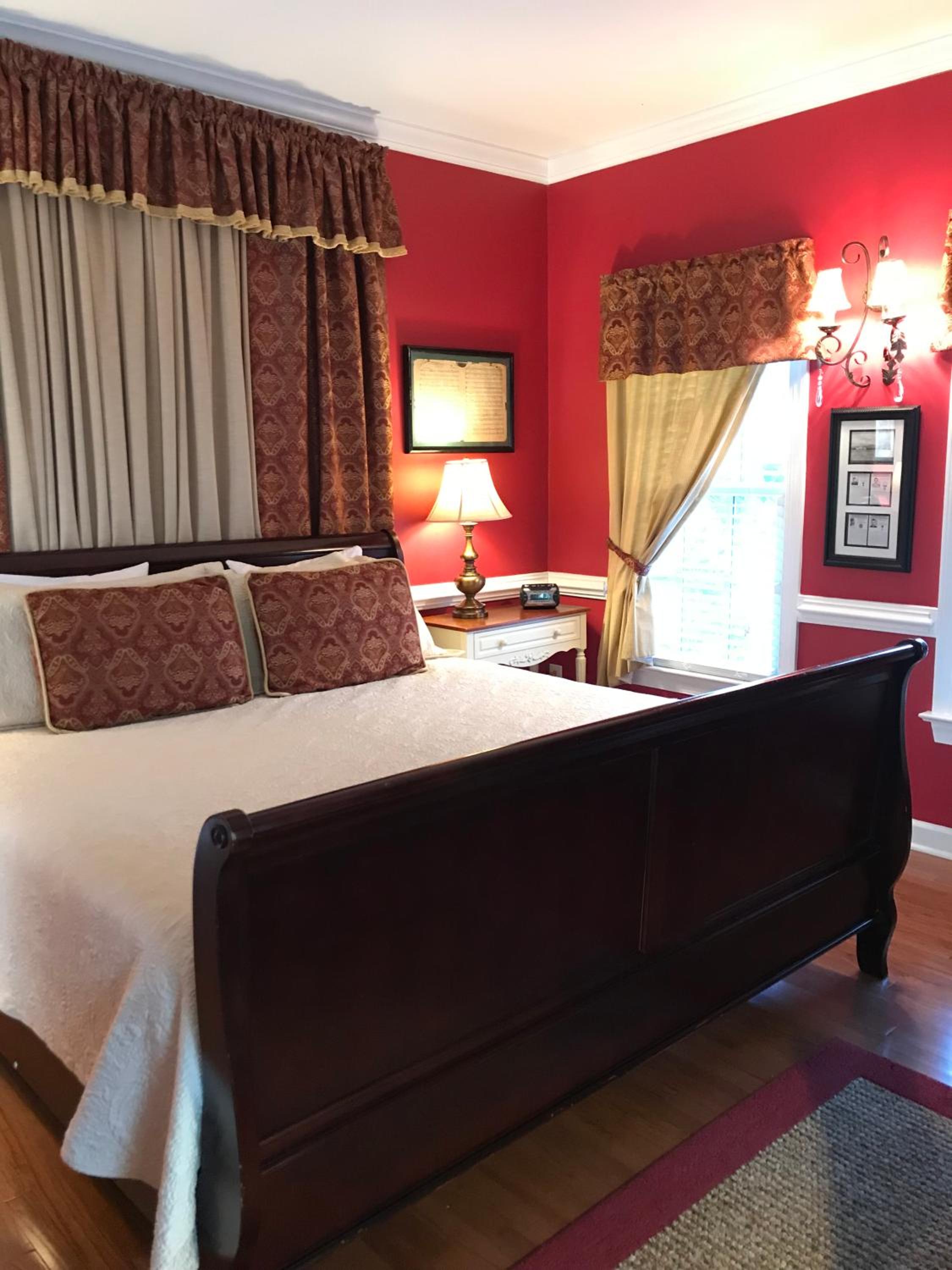 Deluxe King Room photo 3