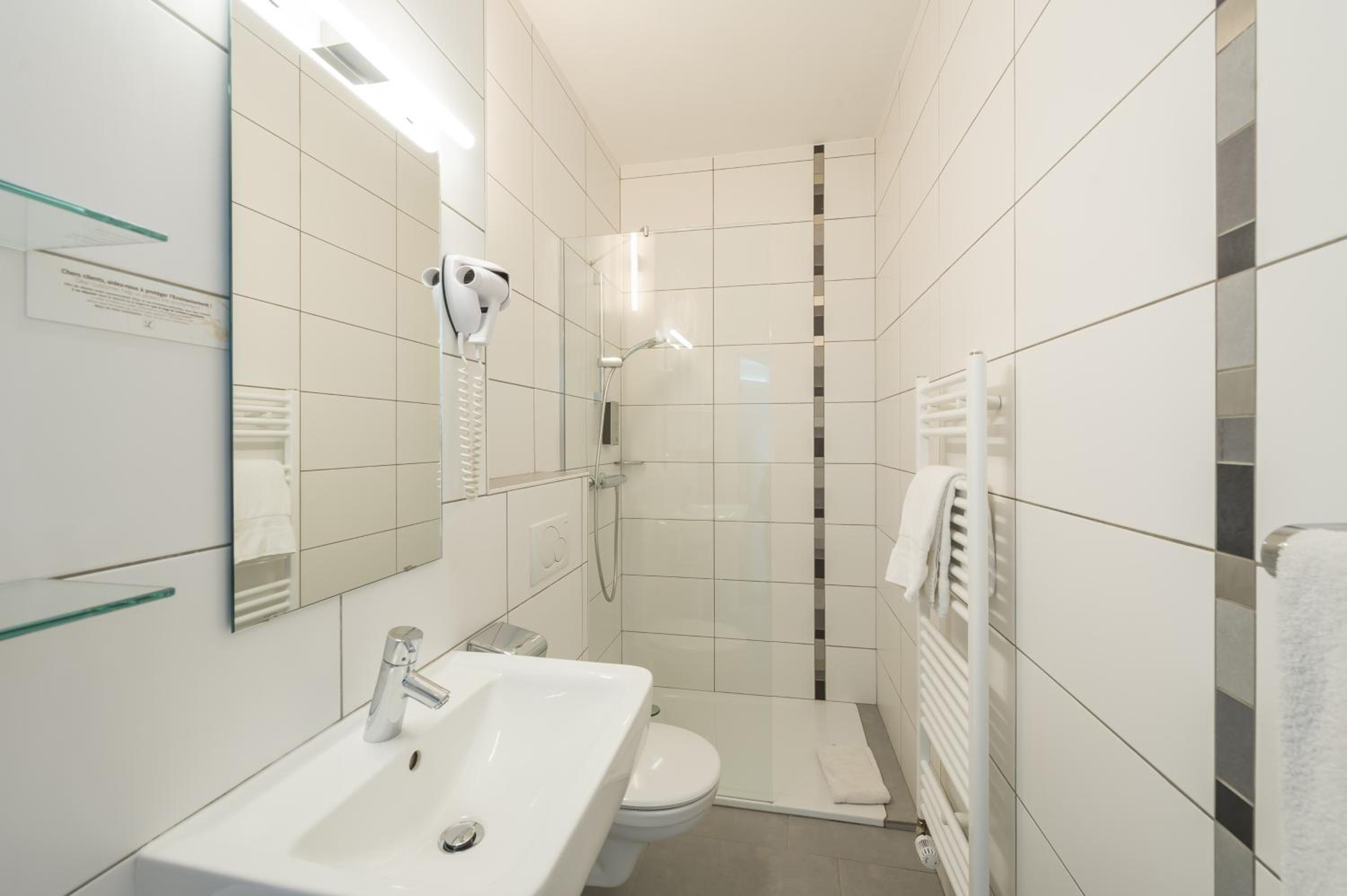 Comfort Double or Twin Room - Photo 10