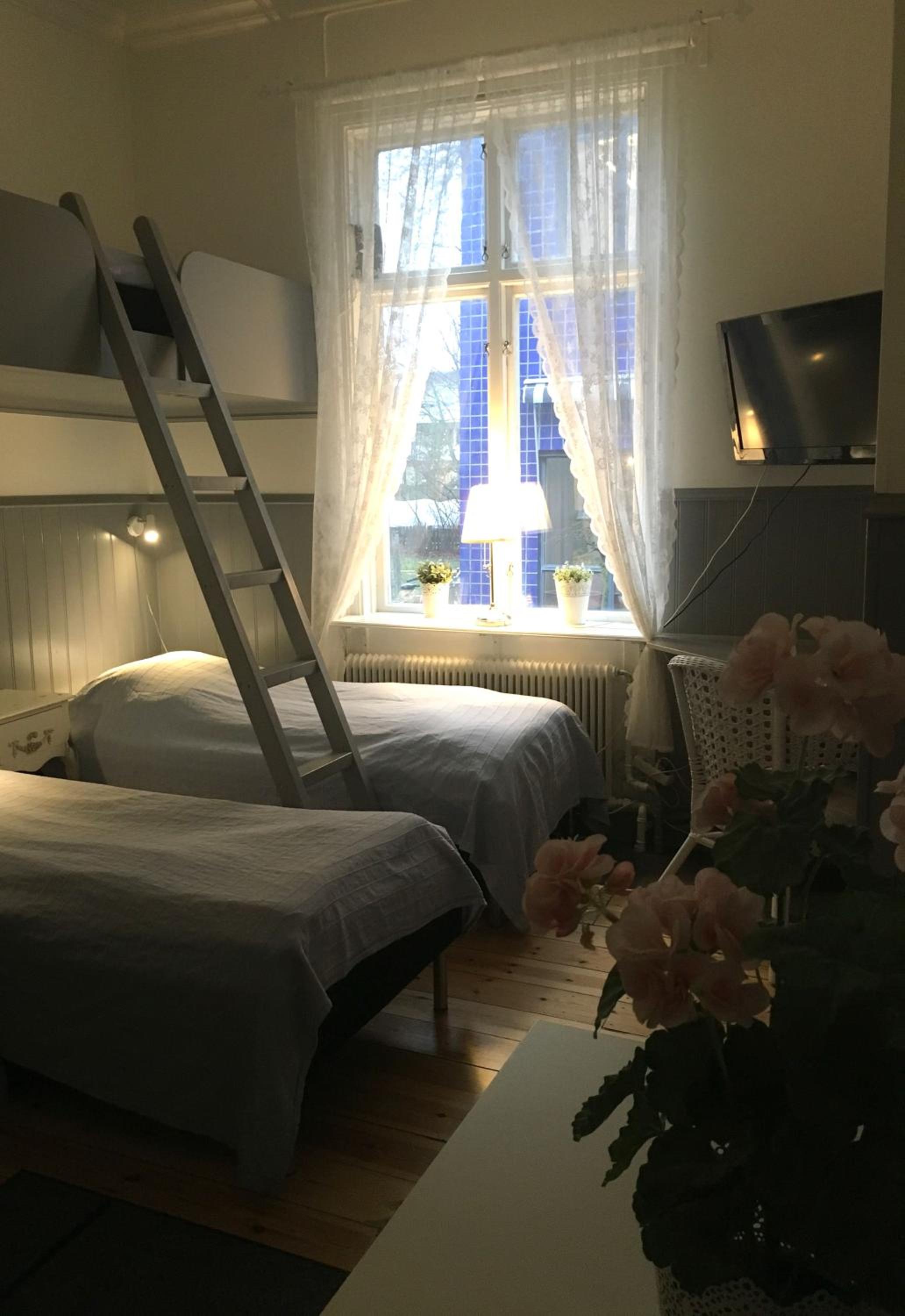 Triple Room with Shared Bathroom photo 1