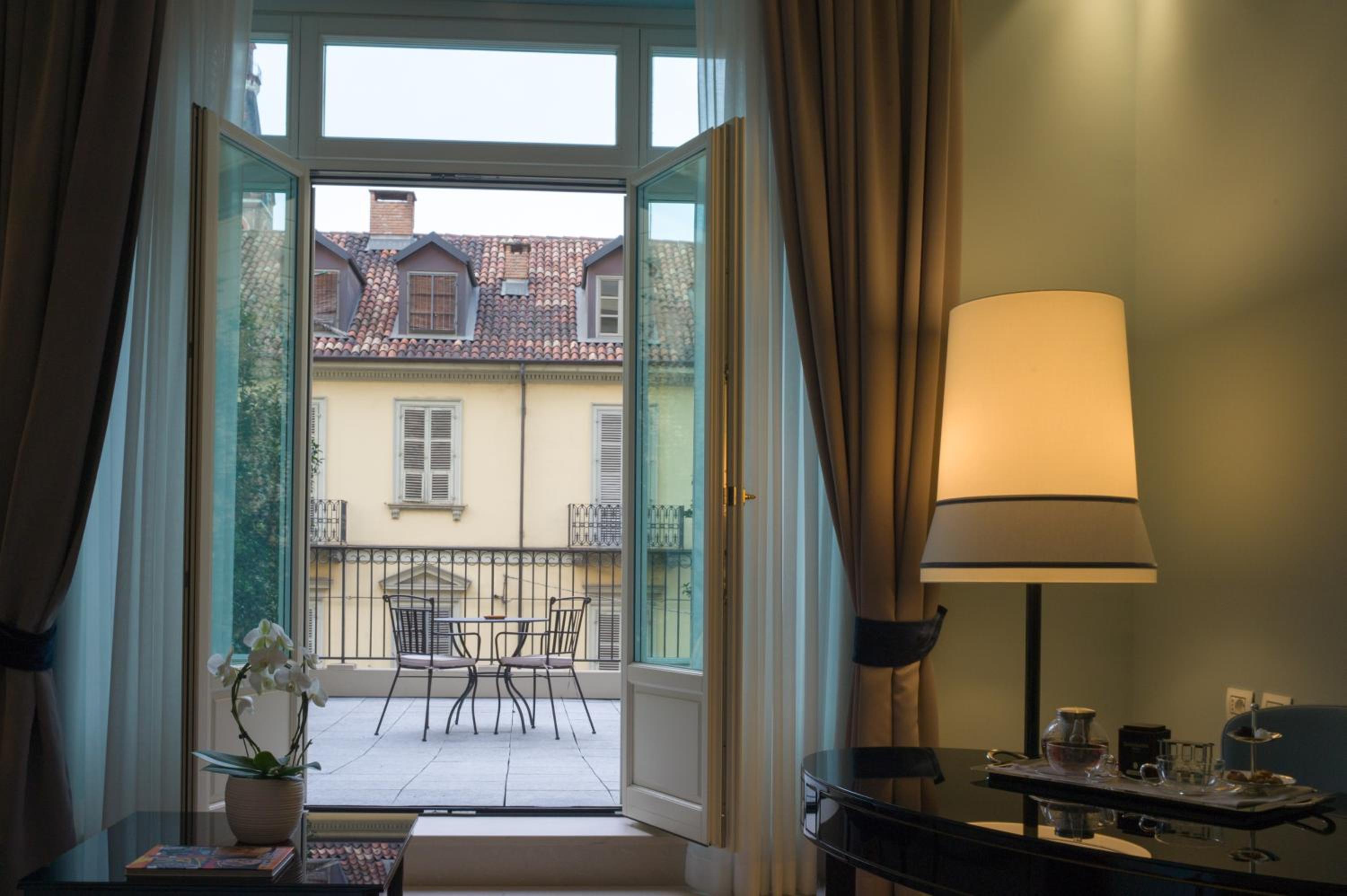 Deluxe Double Room with Terrace - Photo 2