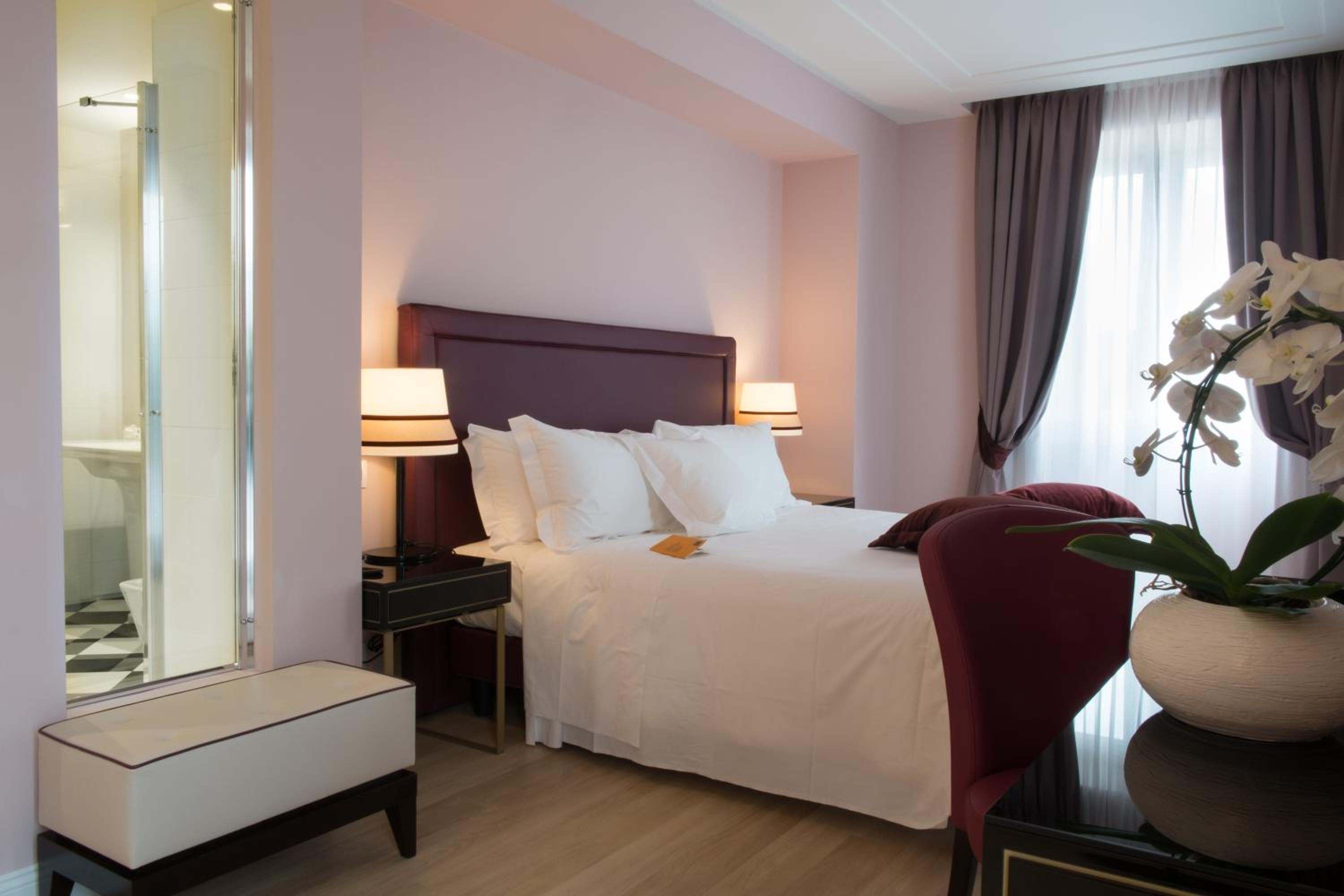 Deluxe Double Room with Terrace - Photo 3