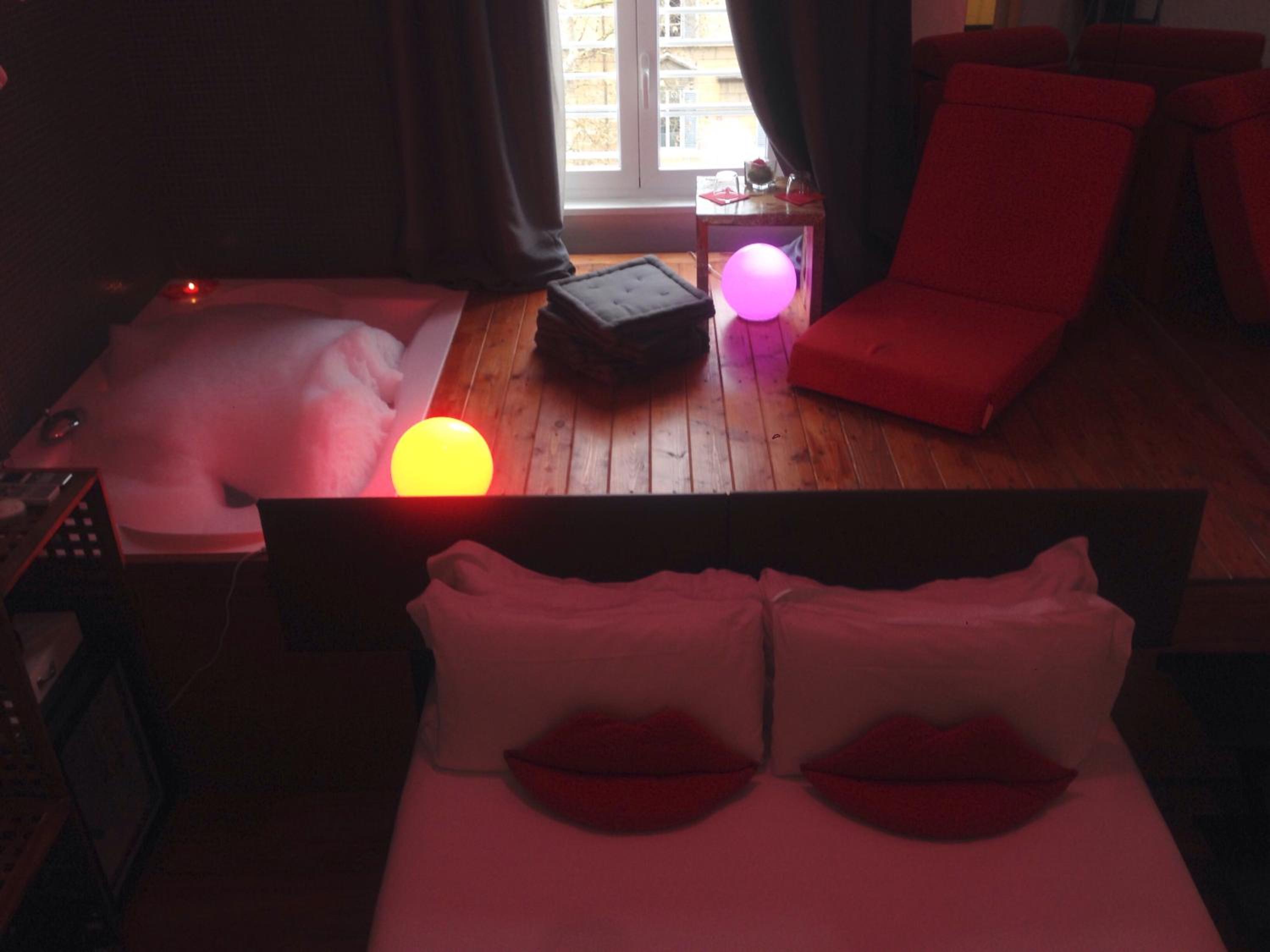 Deluxe Double Room with Spa Bath  photo 1