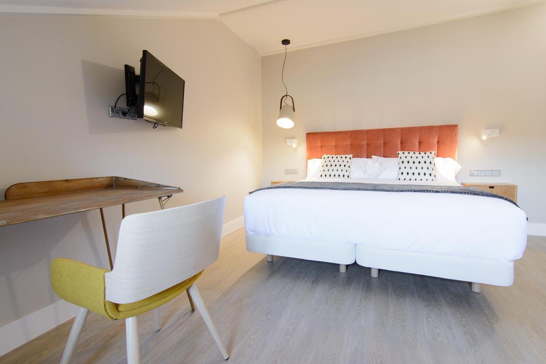 Standard Double Room with Big Bed photo 2