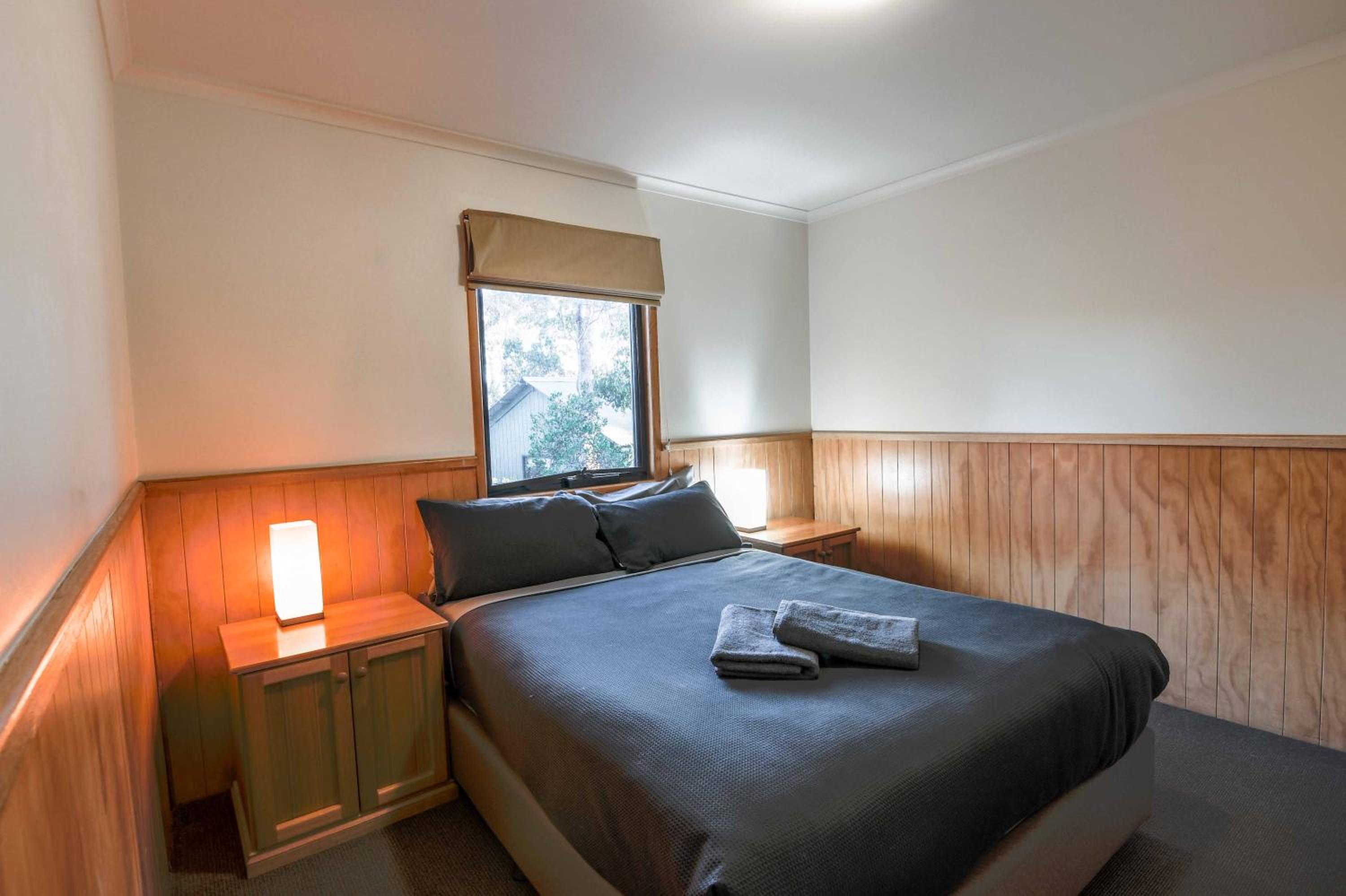 Superior 2 Bedroom Chalet - Sleeps 4 (2 Queens)