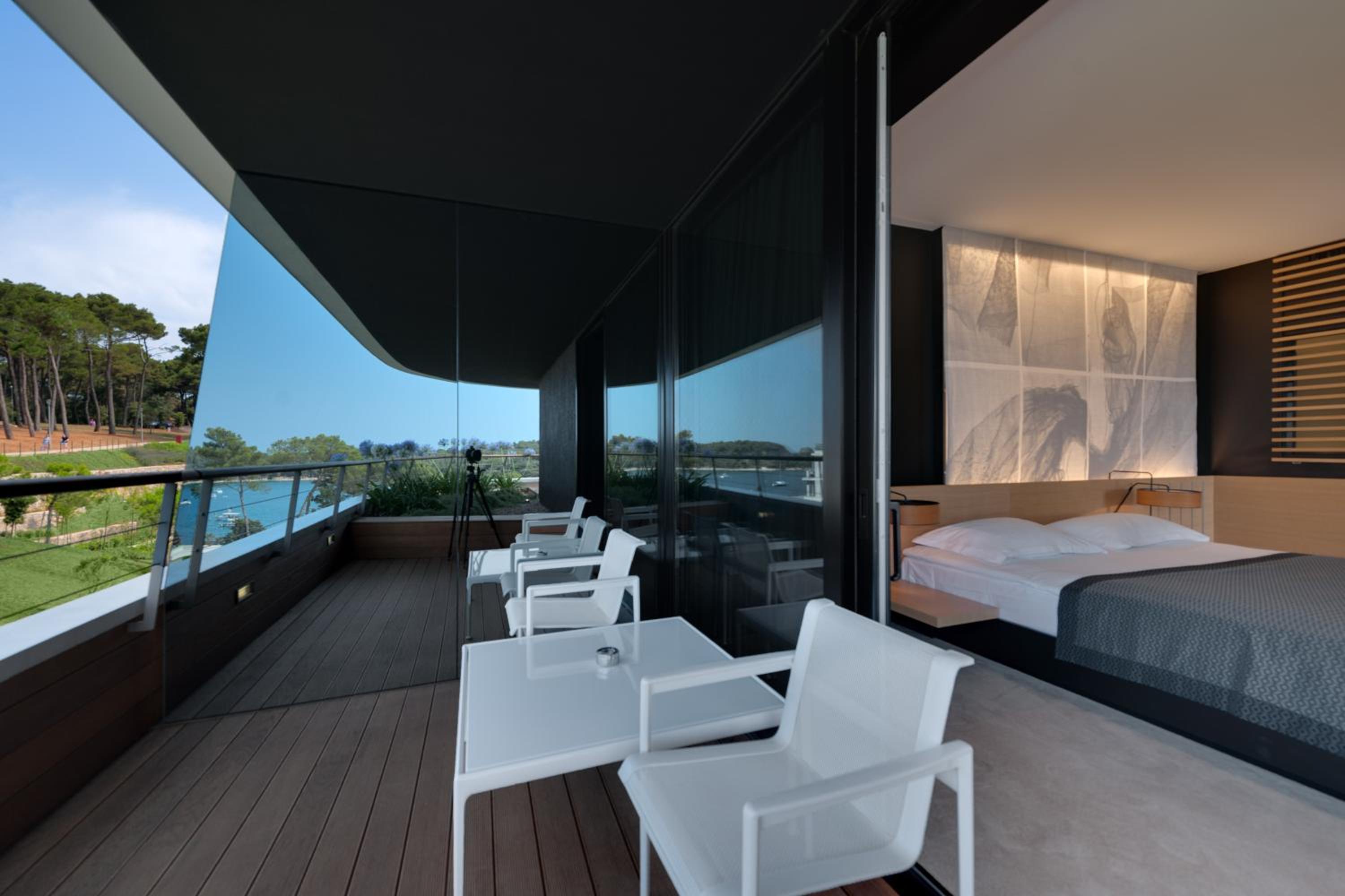 Bay Suite - Photo 5