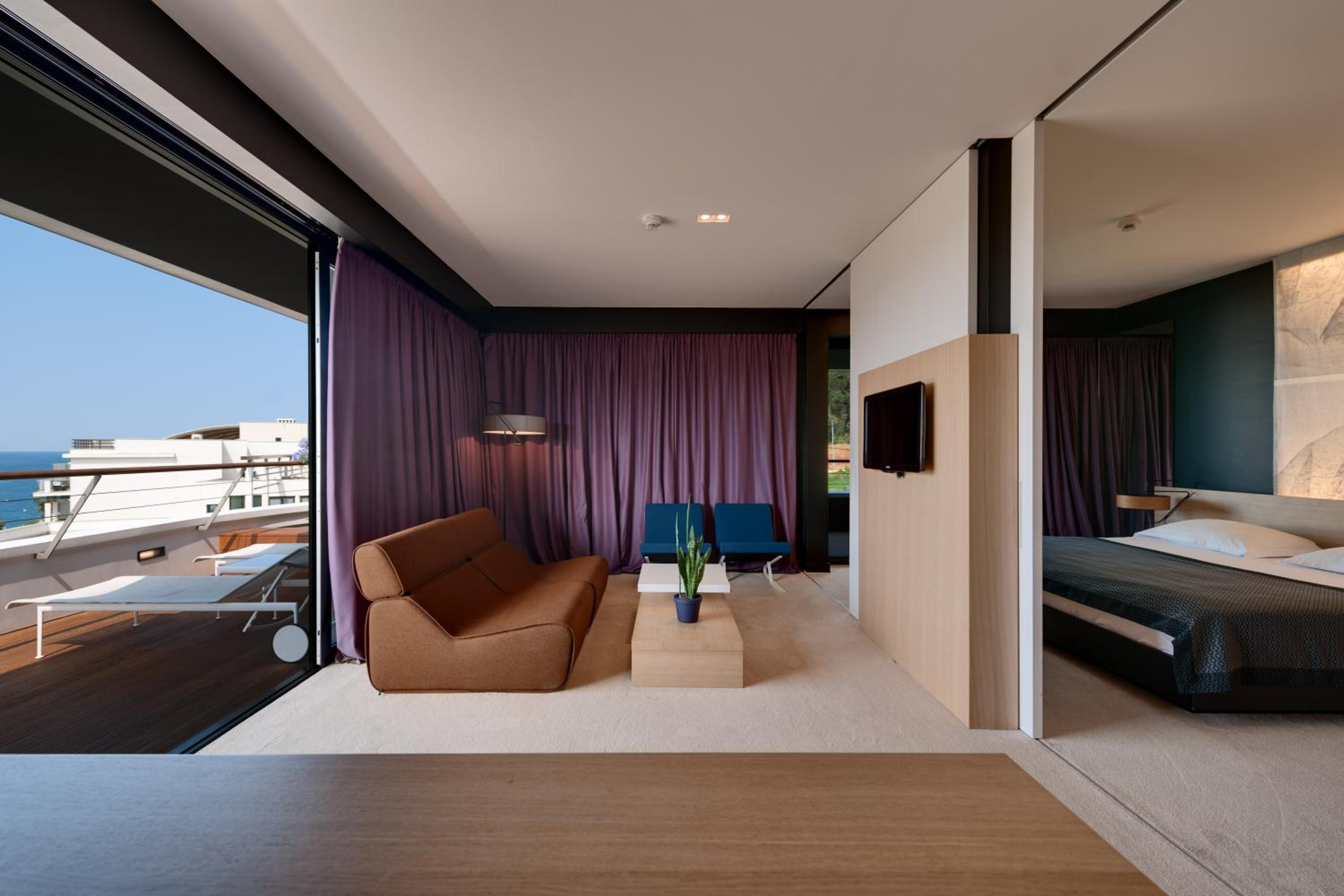 Bay Suite - Photo 8