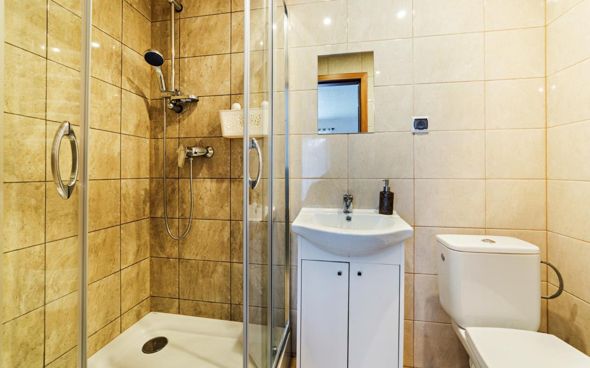 Triple Room with Private Bathroom photo 2