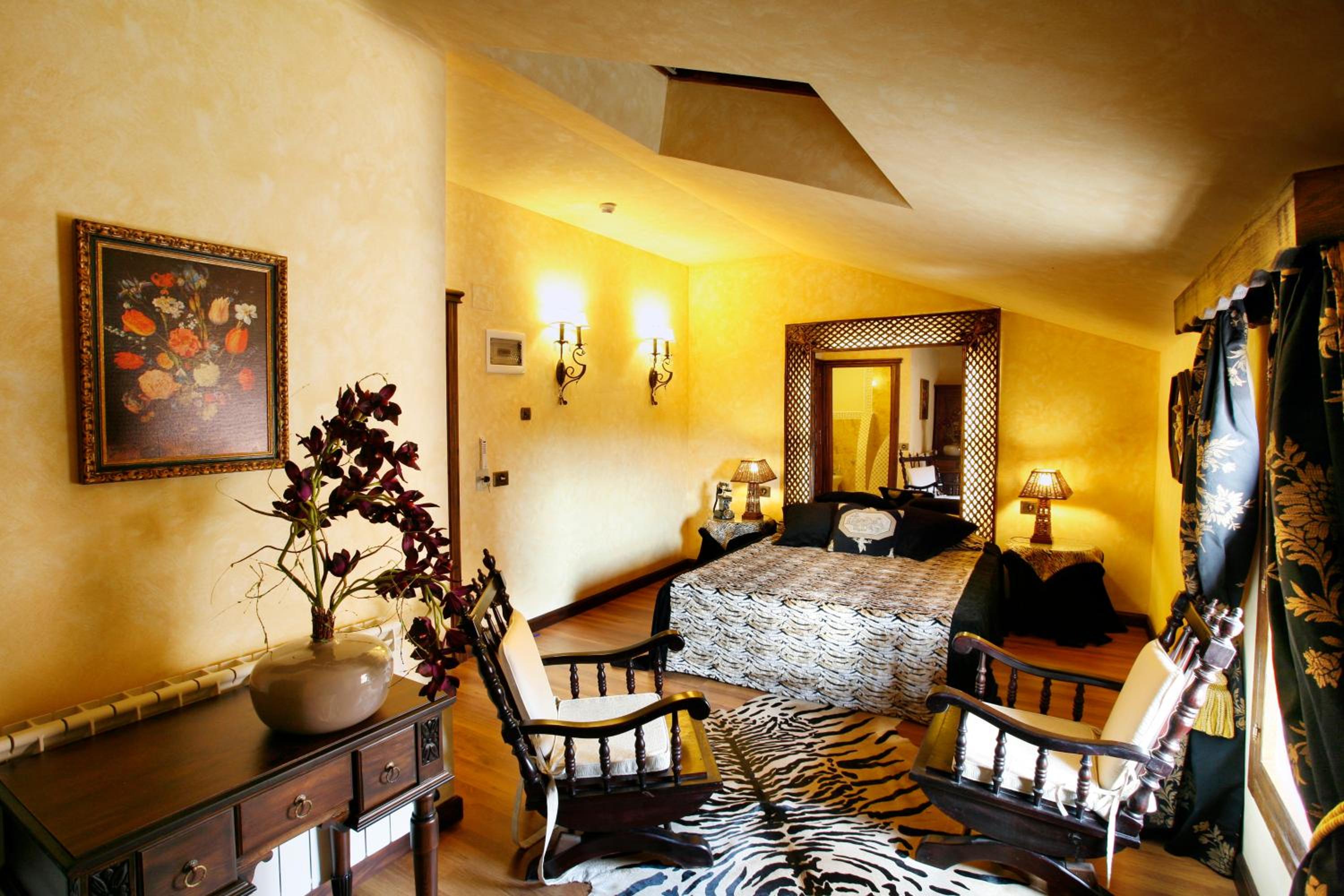Standard Room - Photo 1
