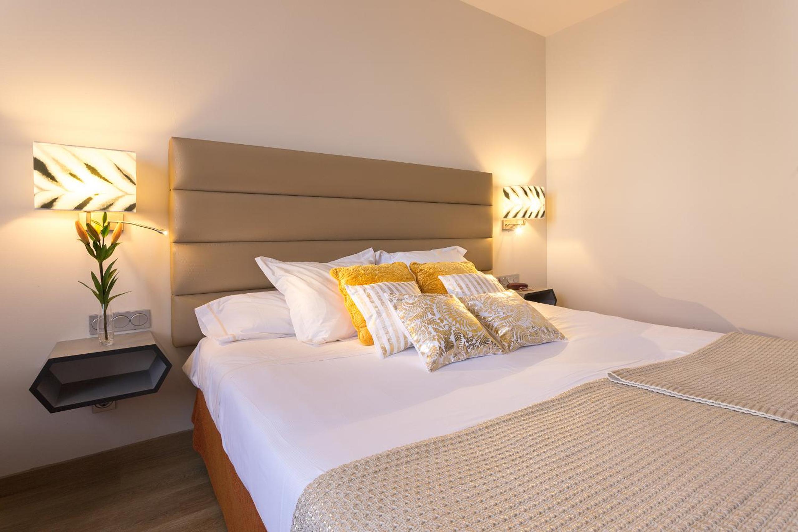Double Room - Photo 14