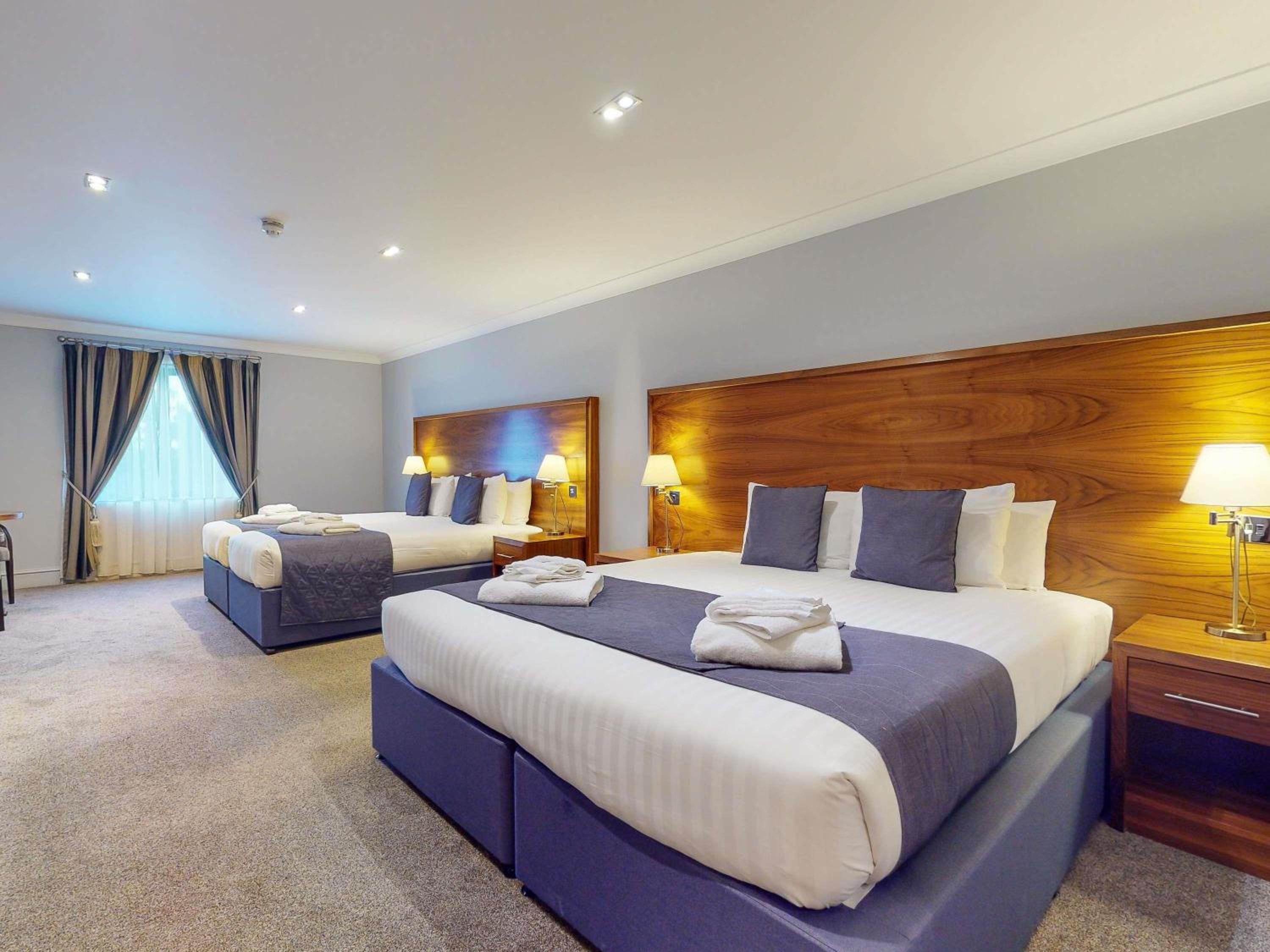 Family Room with 2 doubles or 4 twin beds