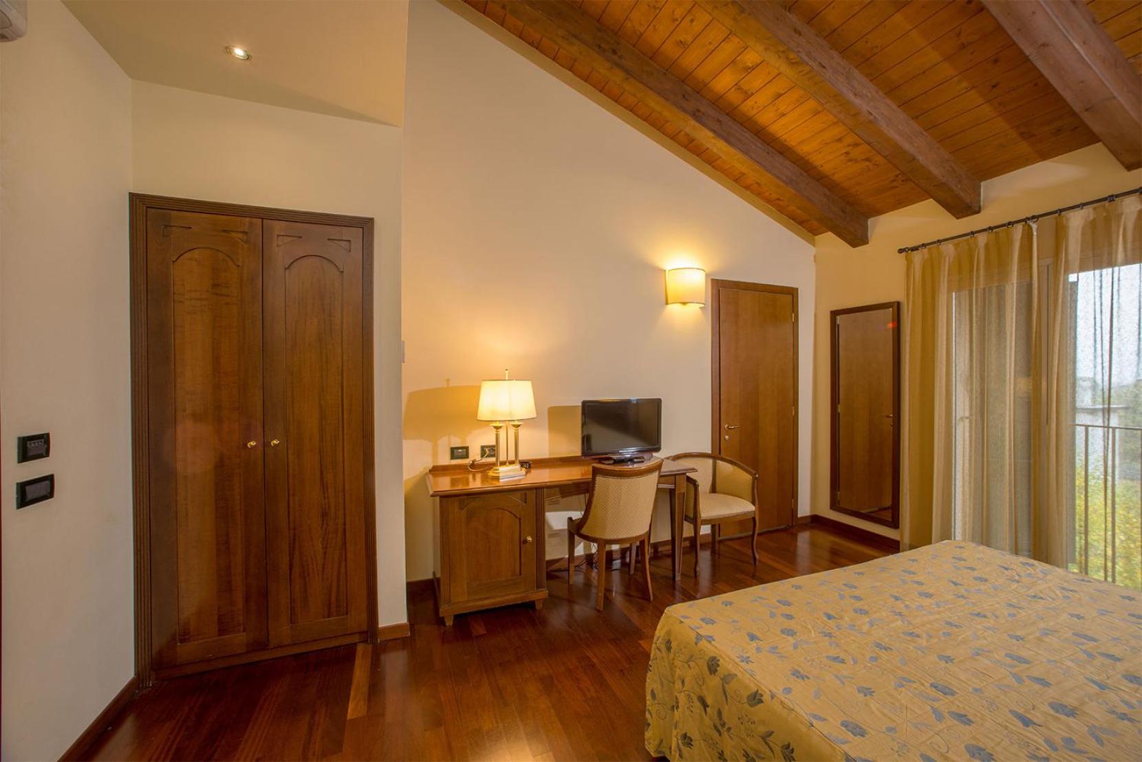 Classic Triple Room photo 3