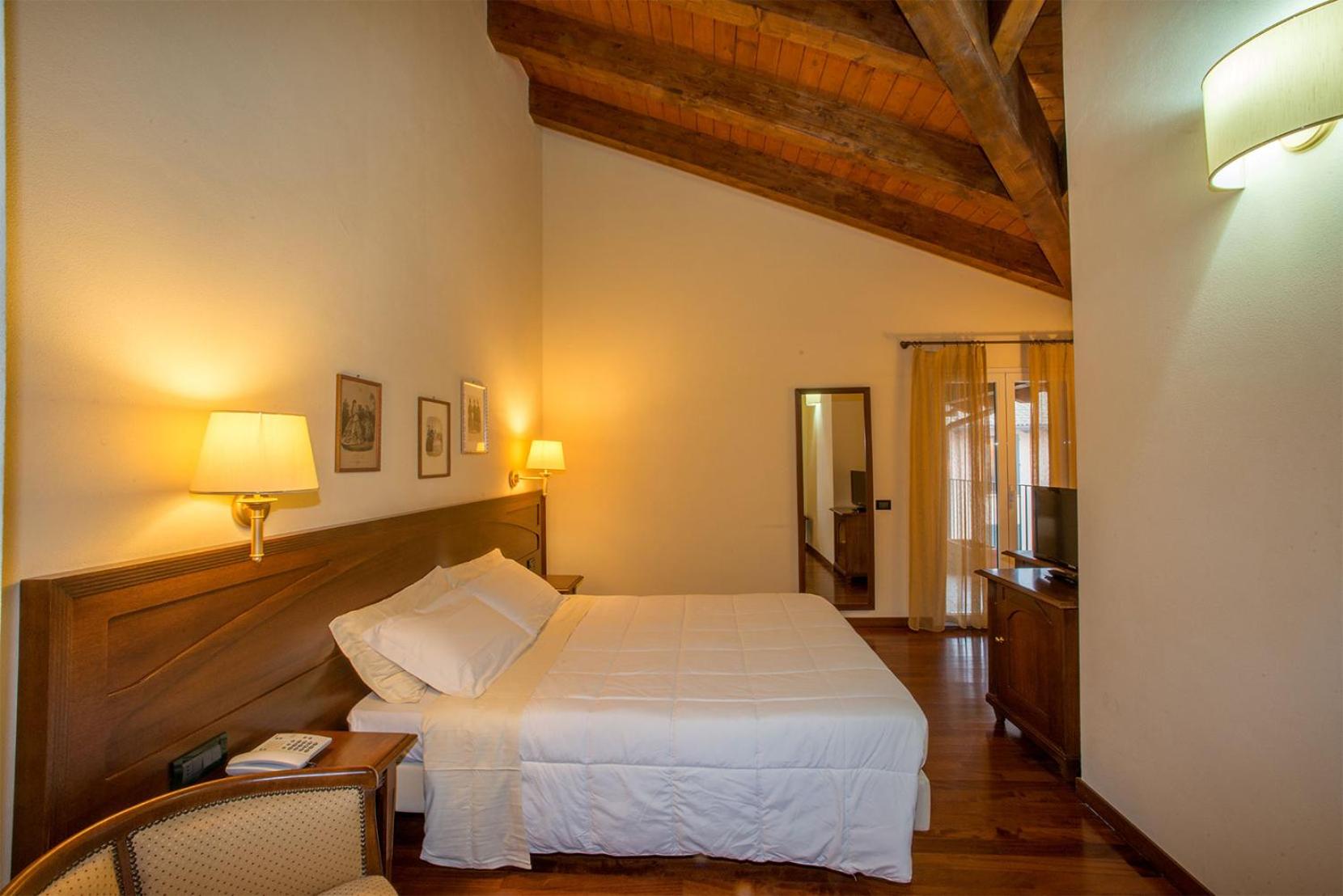 Classic Double or Twin Room photo 3