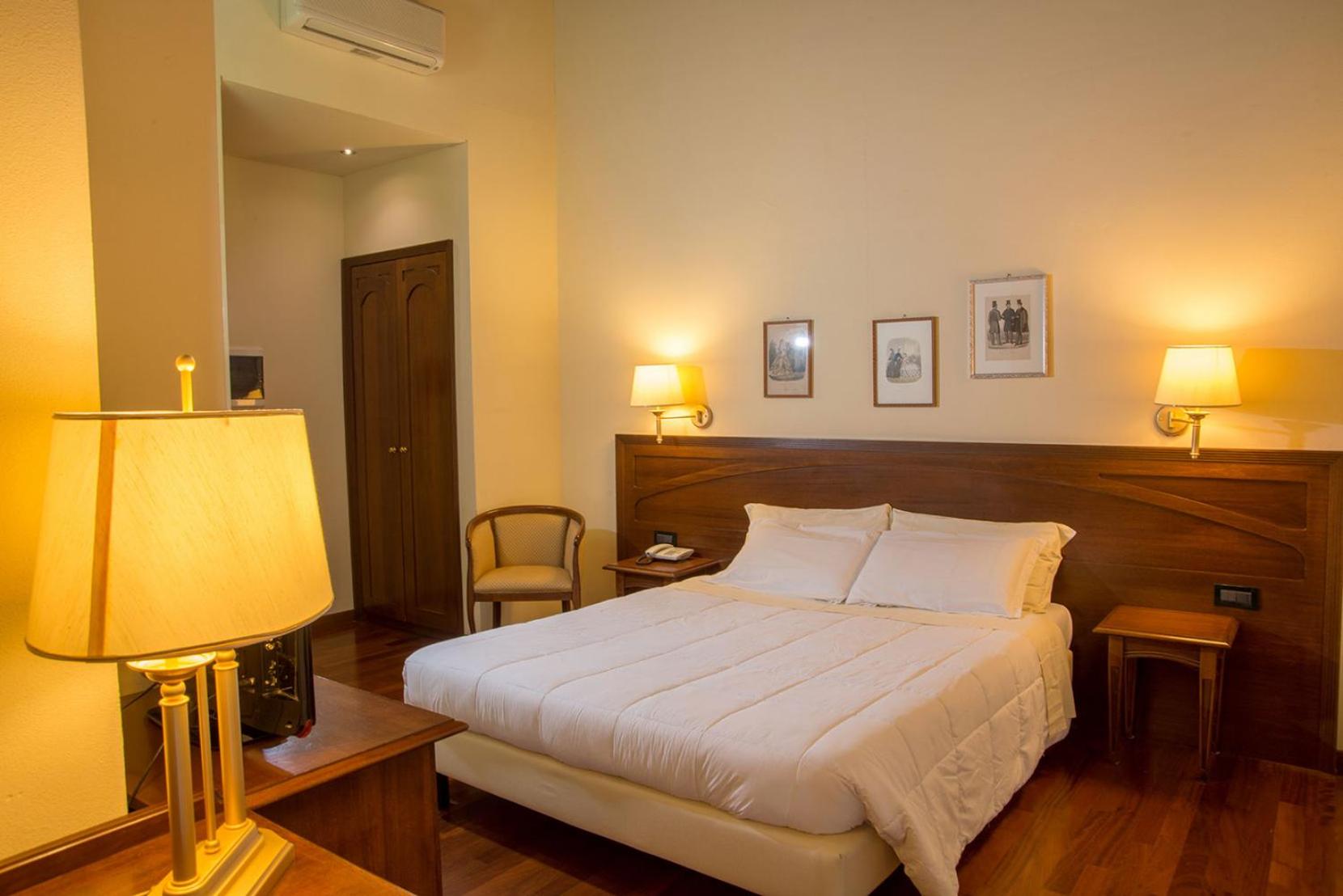 Classic Double or Twin Room photo 2