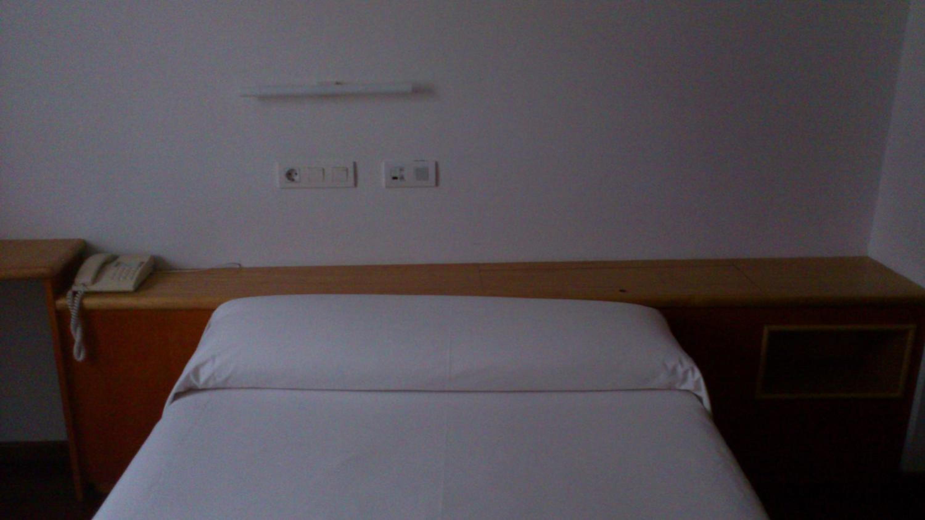 Double or Twin Room - Photo 15