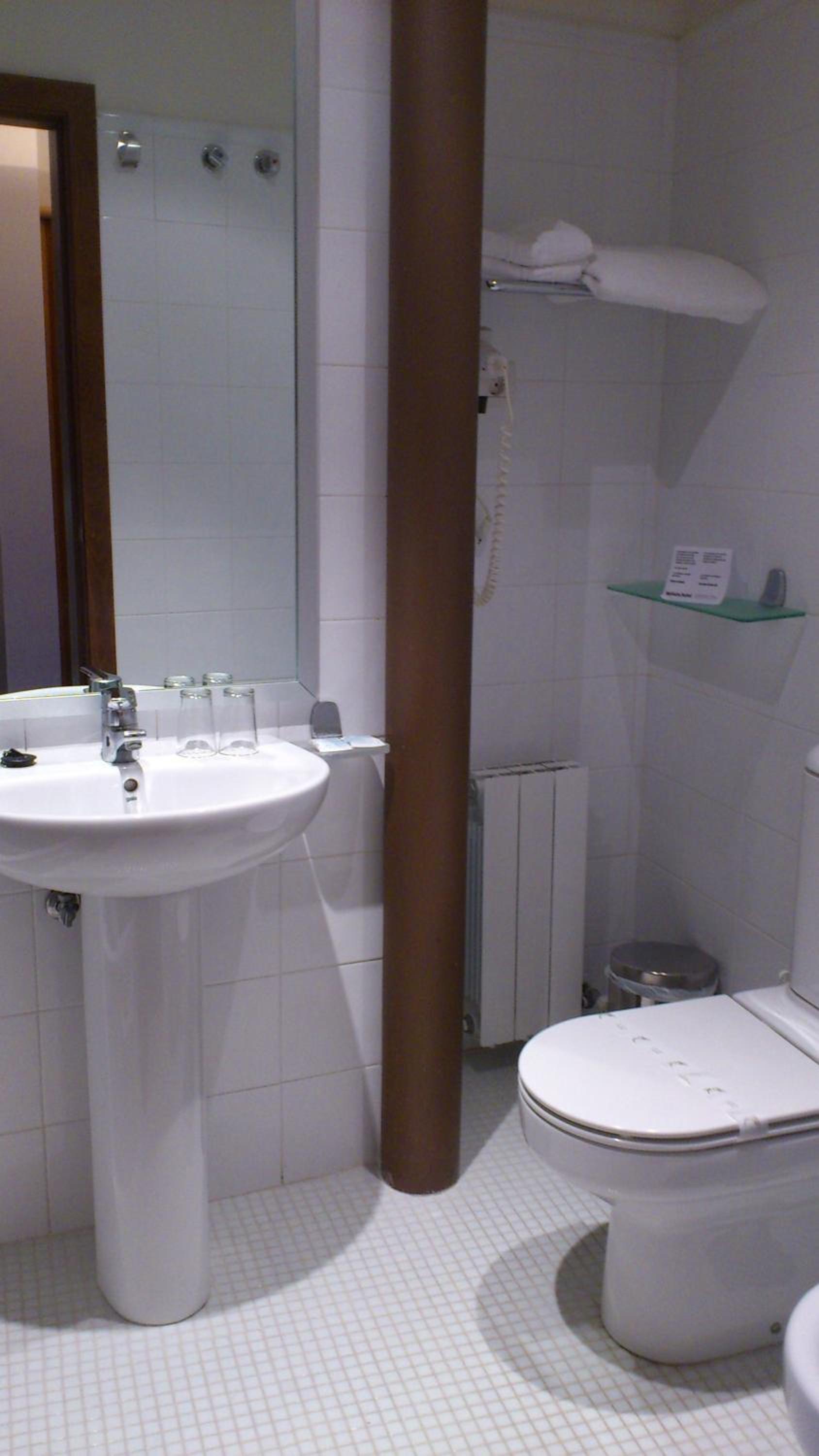 Double or Twin Room - Photo 20