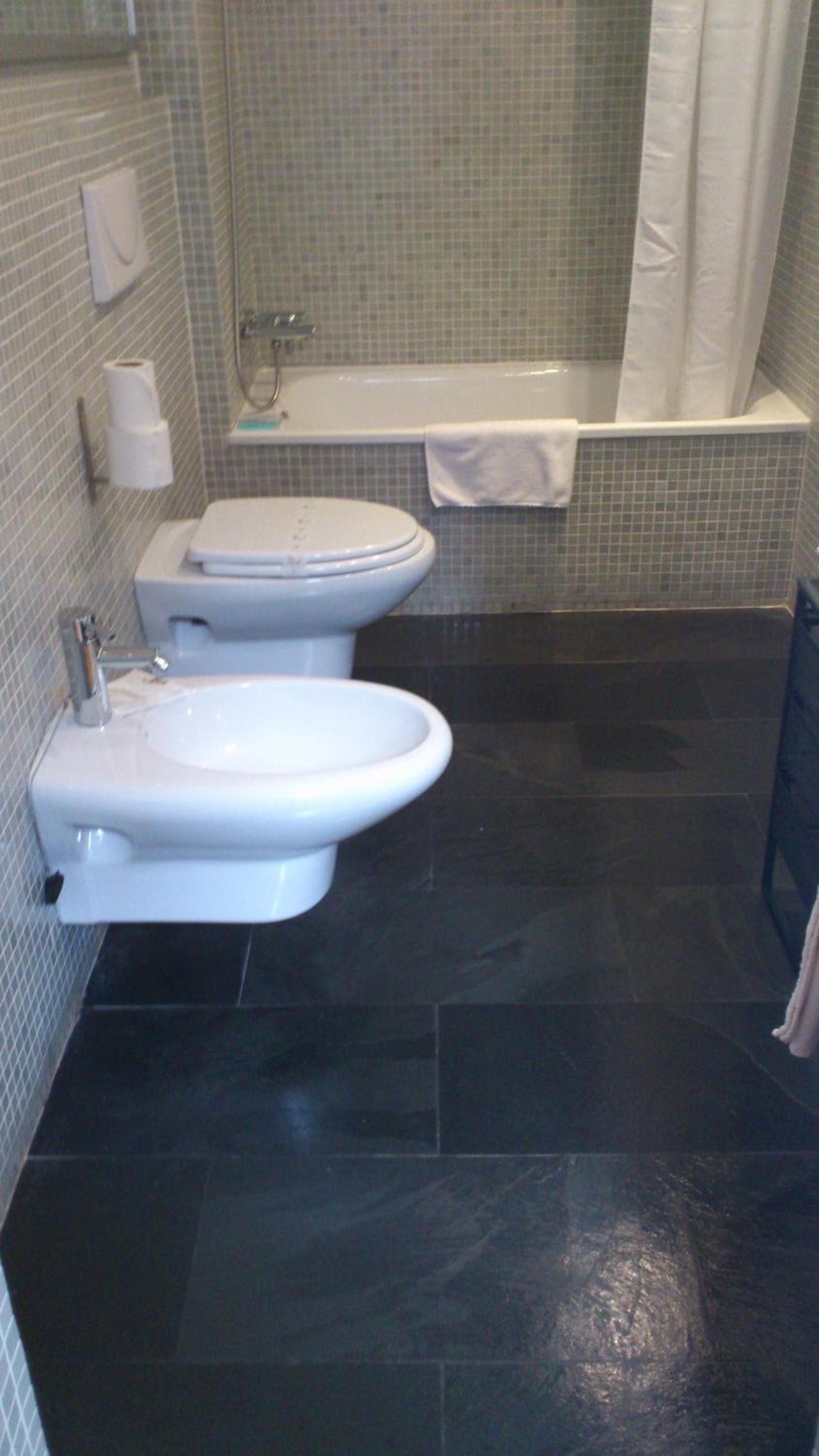 Double Room - Photo 8