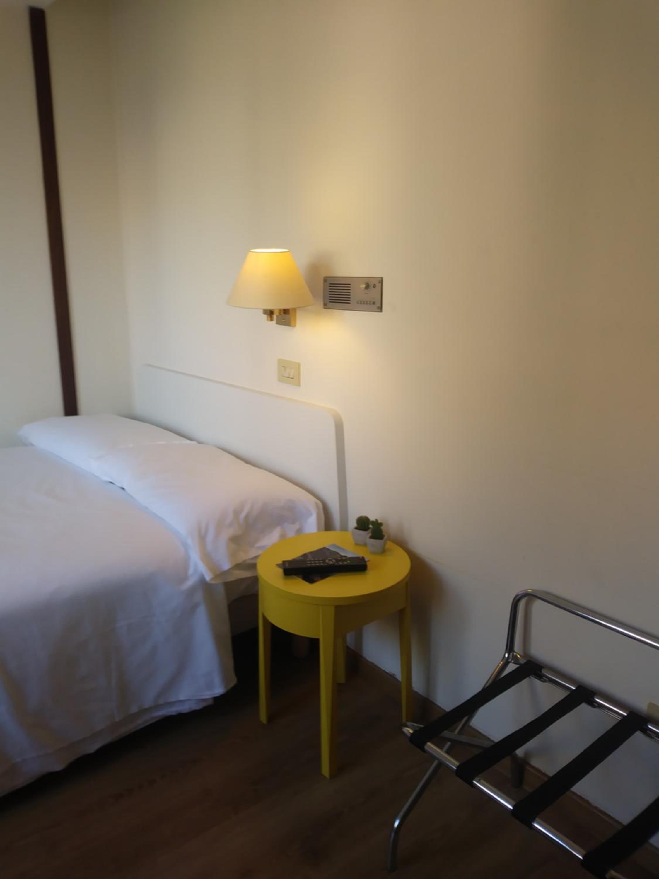 Single Room photo 2