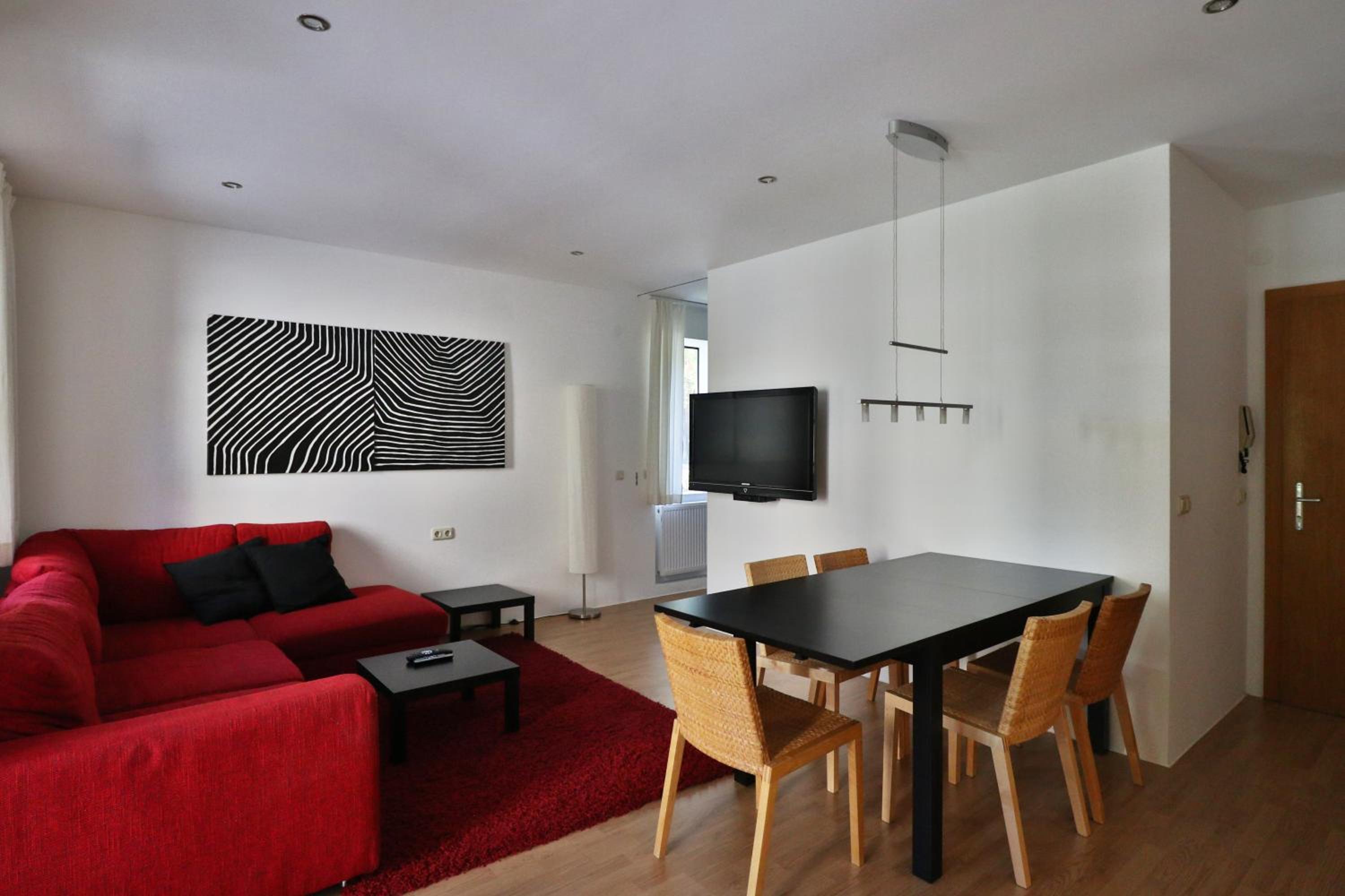 Three-Bedroom Apartment photo 2