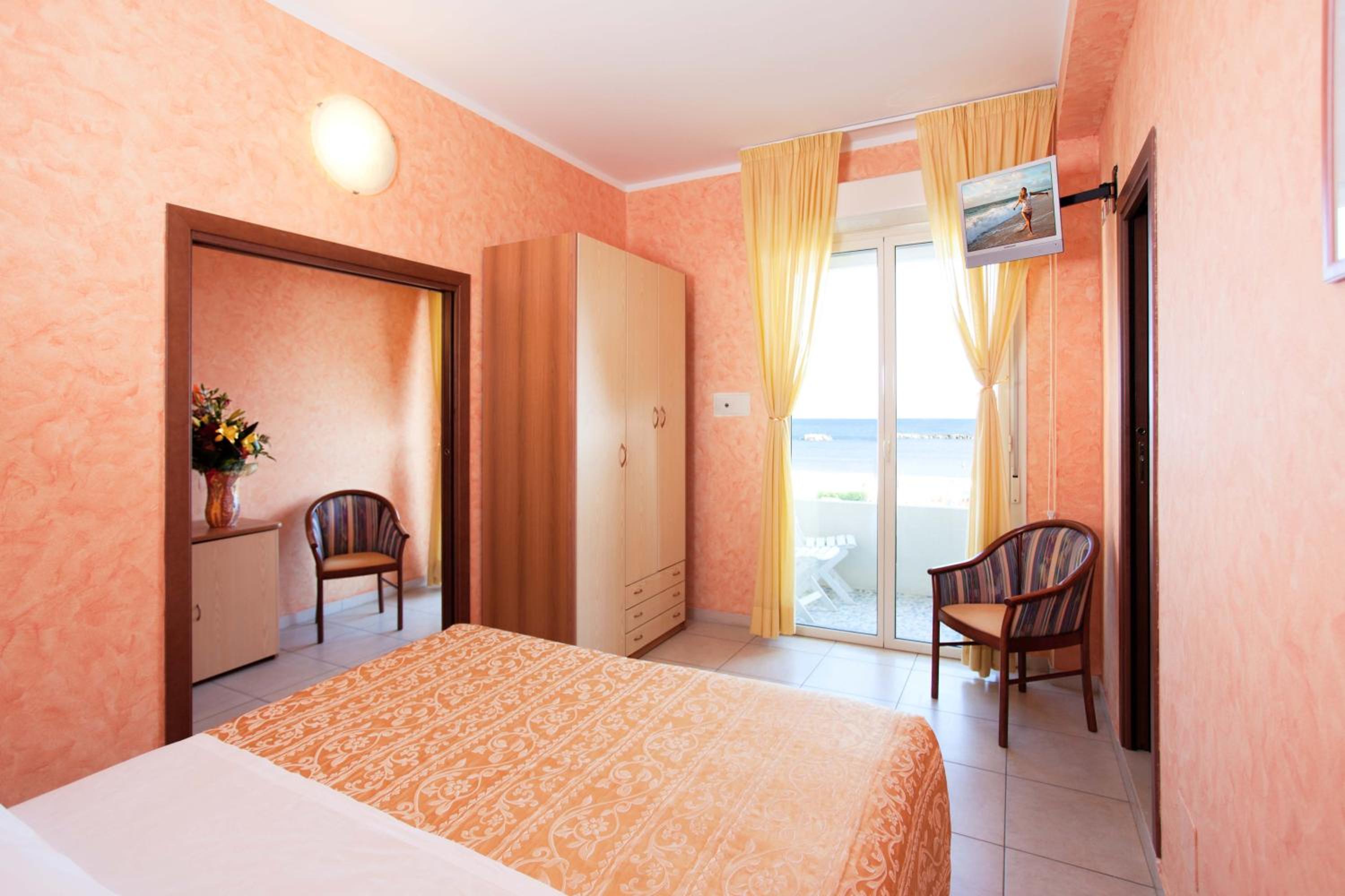 Triple Room photo 3