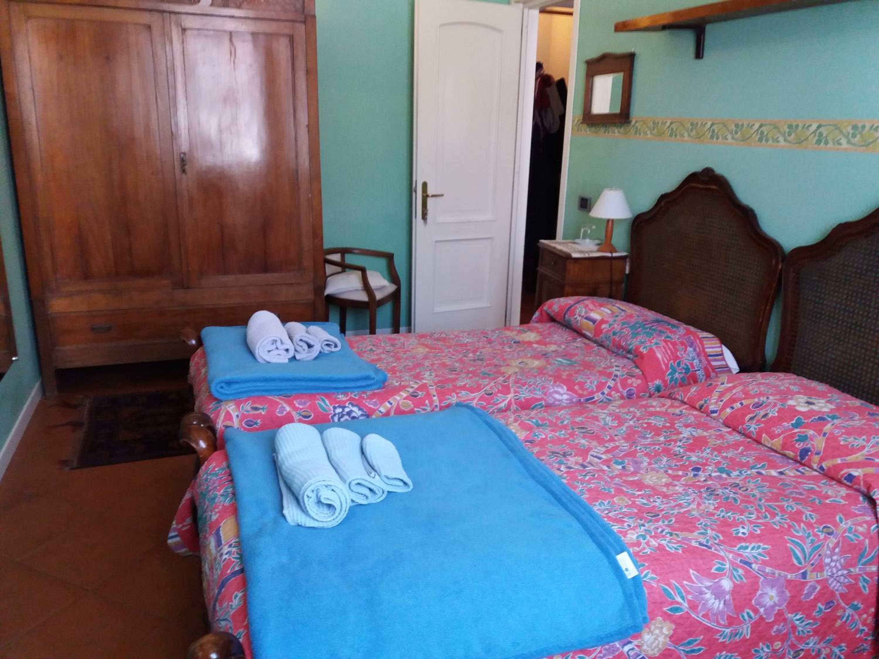 Double or Twin Room photo 3