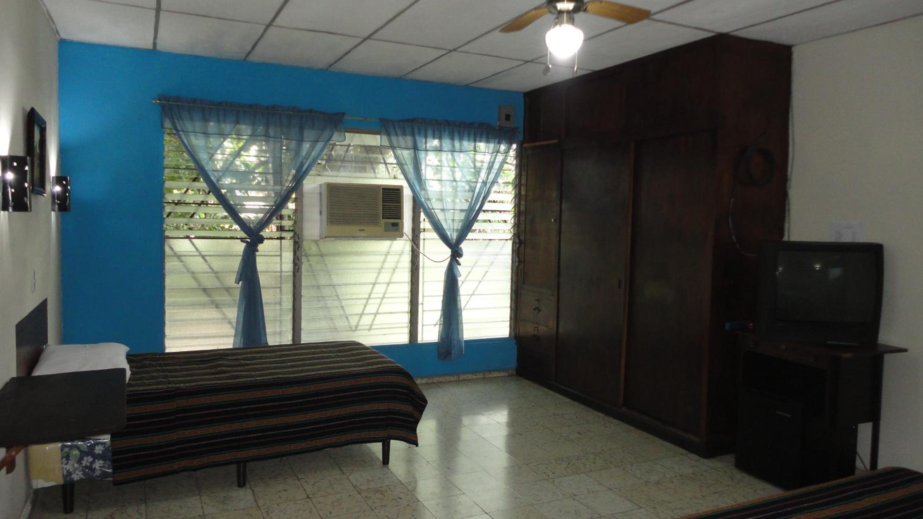 Triple Room with Private Bathroom photo 2