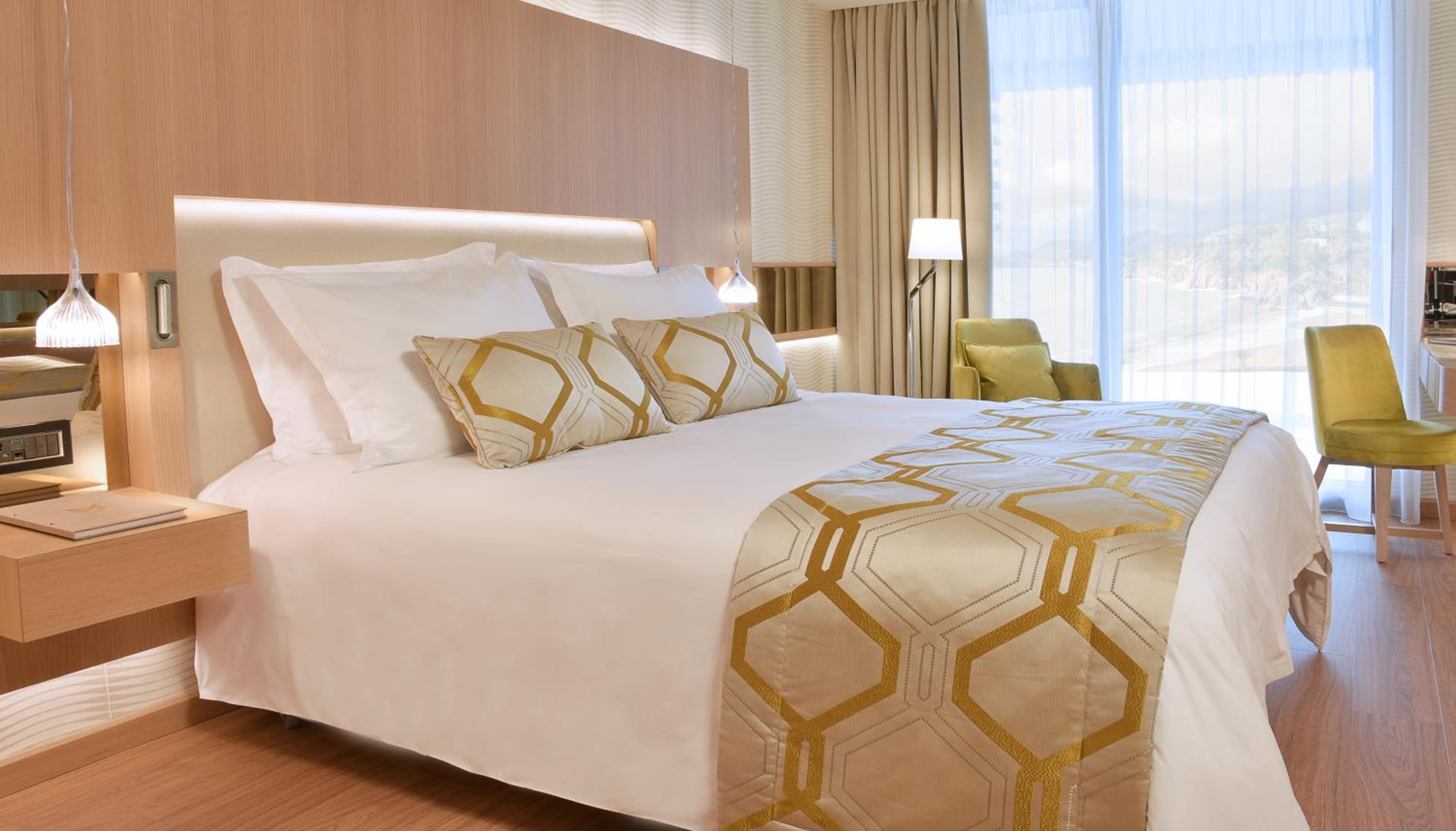 Double Room with Sea View - Photo 3