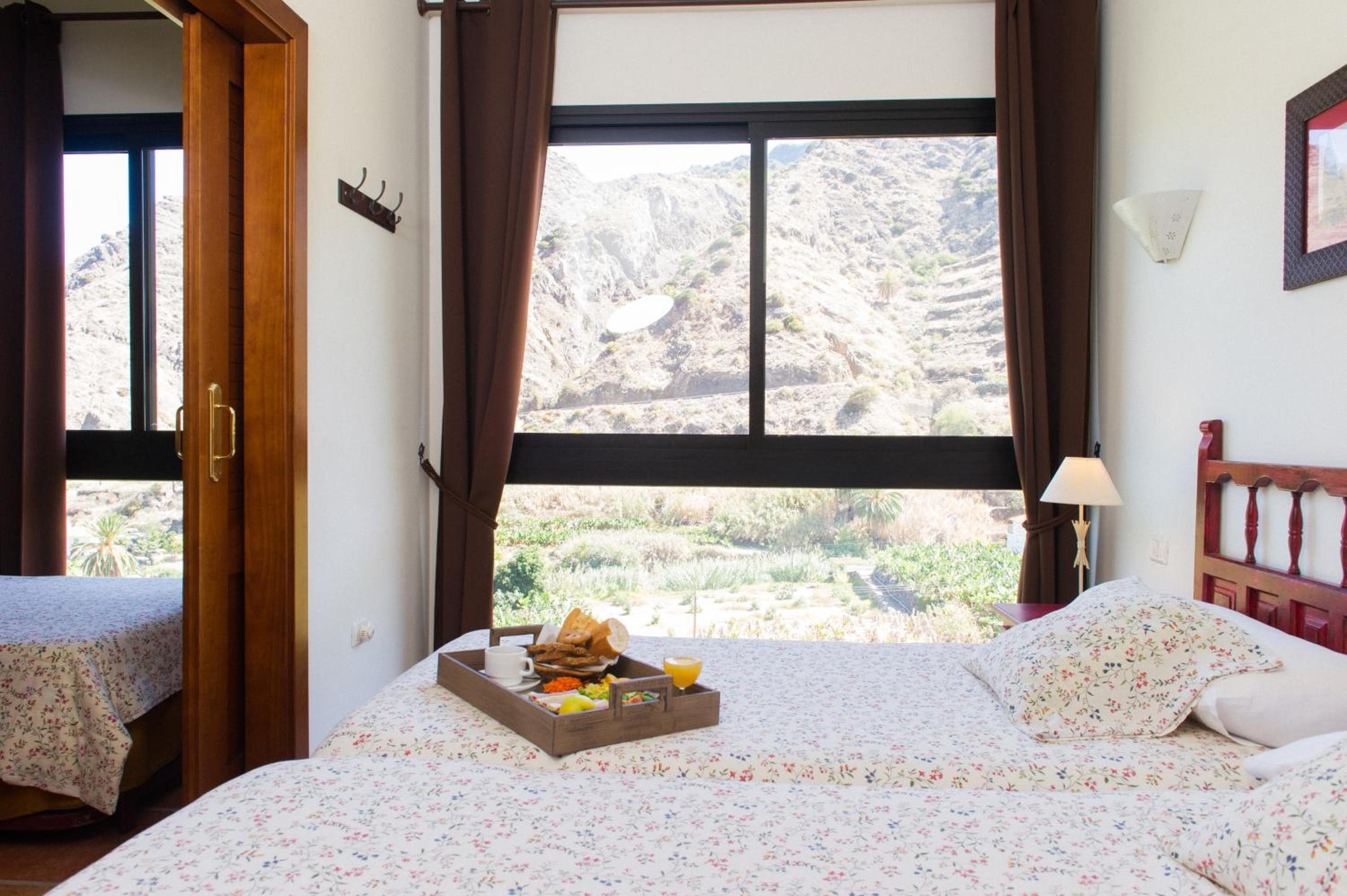 Suite Triple con Vista a la Montaña