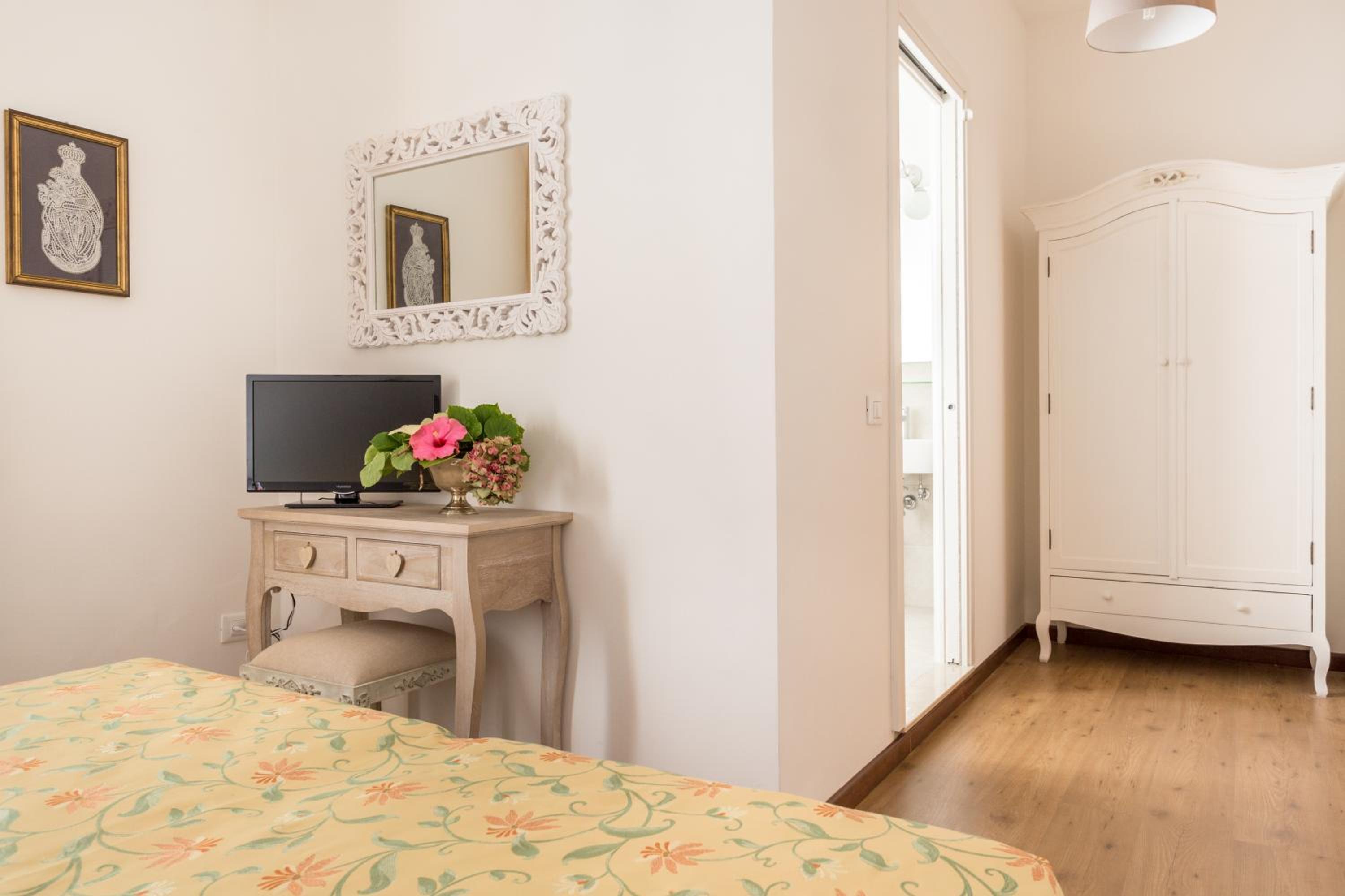 Budget Double or Twin Room photo 2