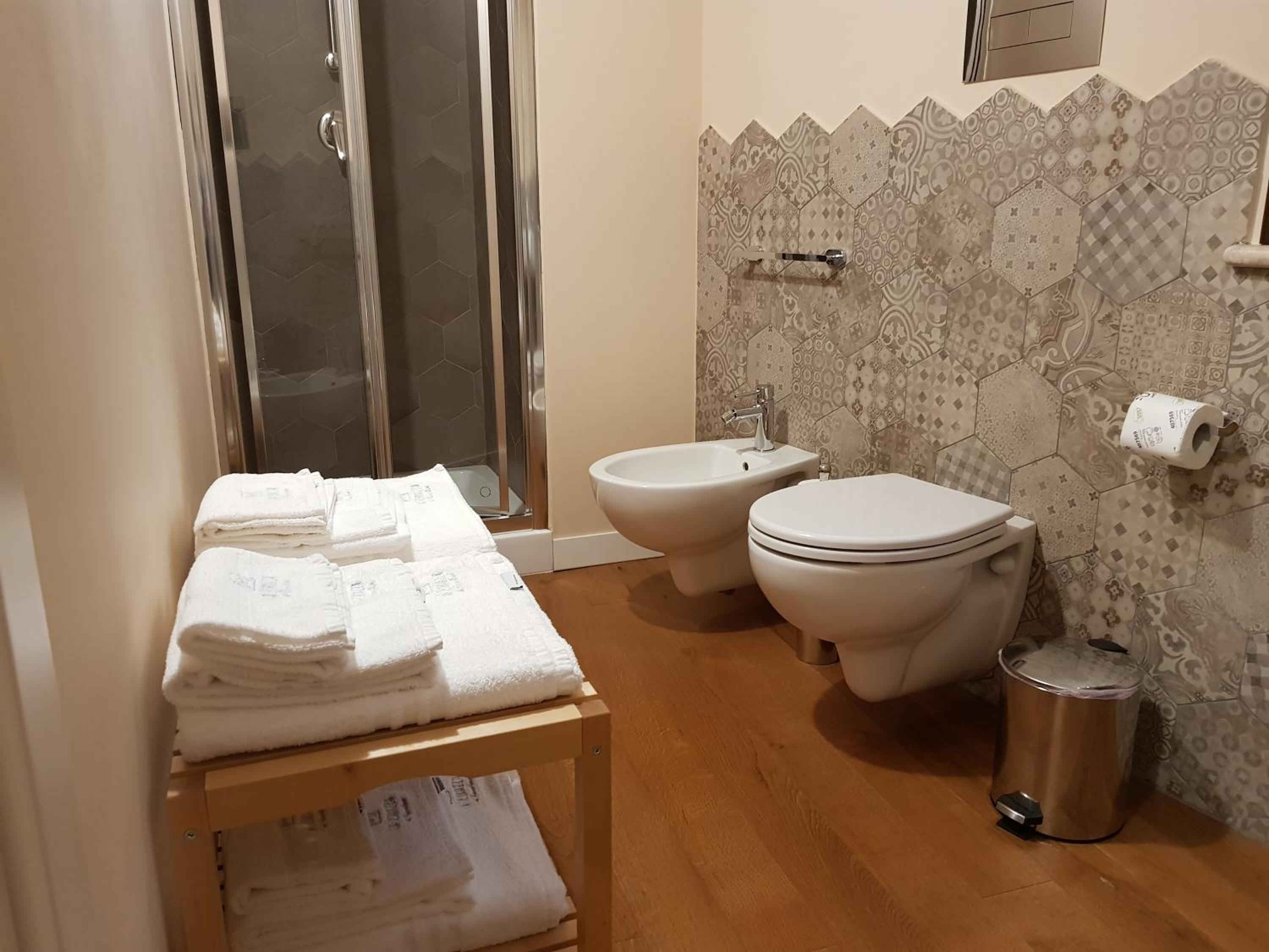 Deluxe Quadruple Room - Photo 2
