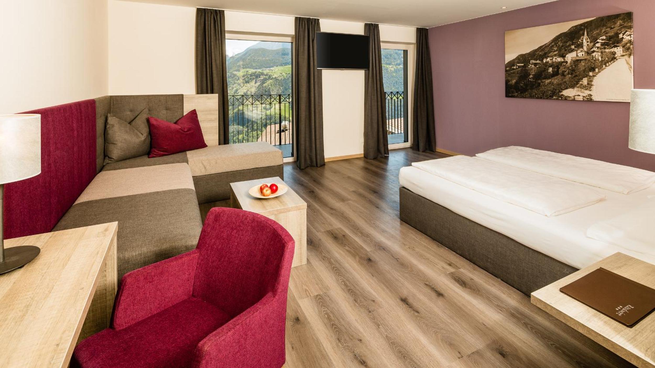 Deluxe Double Room with Balcony photo 1
