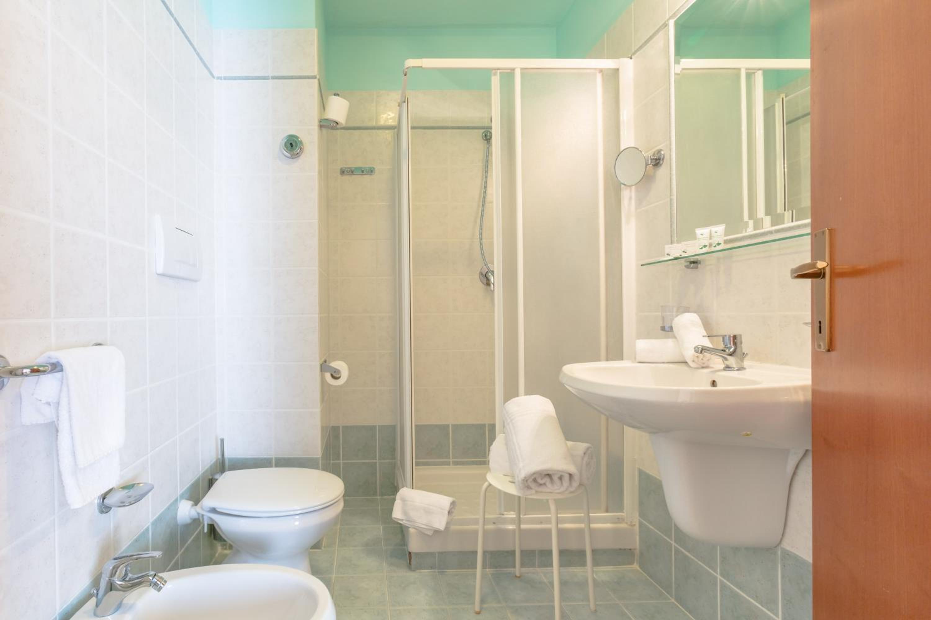 Superior Double or Twin Room - Photo 4