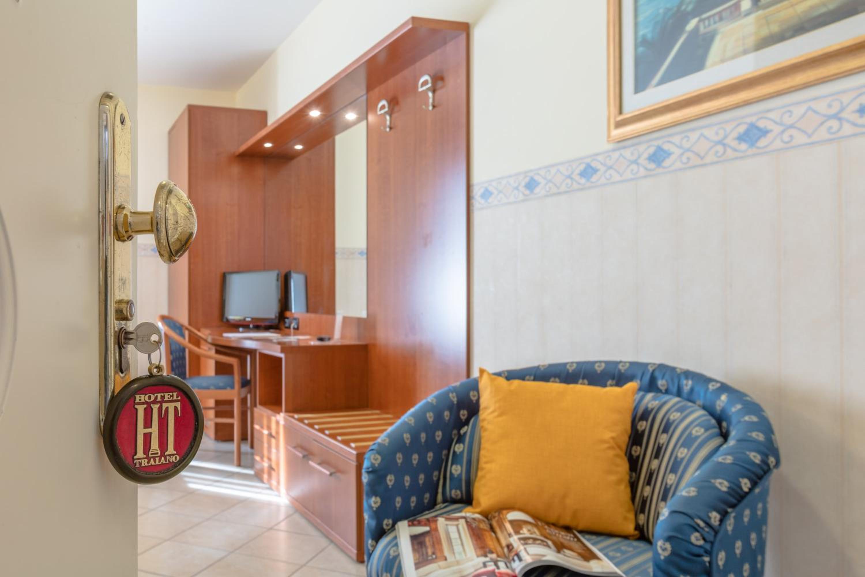 Large Single Room photo 1