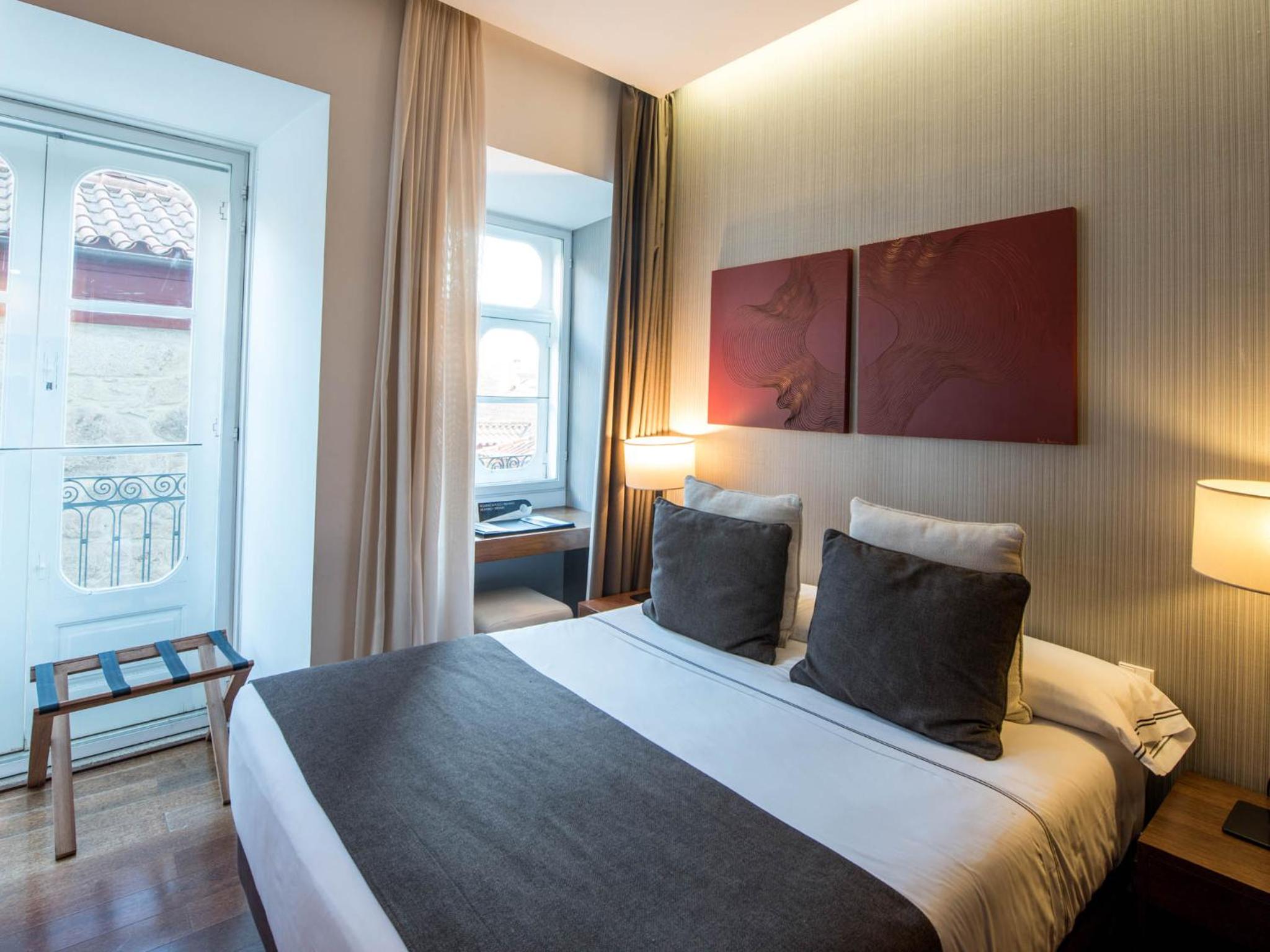 Basic Double or Twin Room - Photo 3