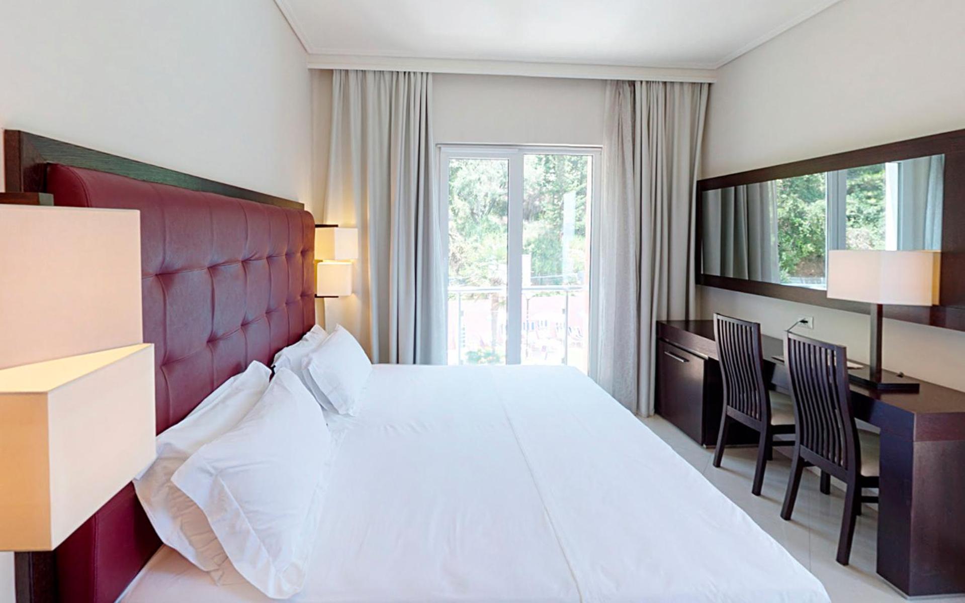 Superior Double or Twin Room with Mountain View