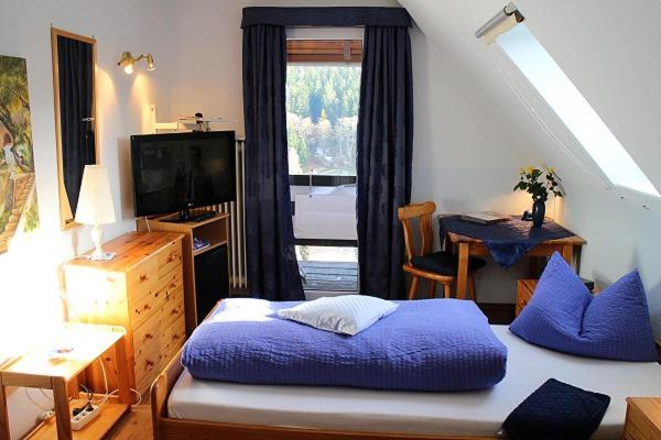 Single Room with Balcony photo 3