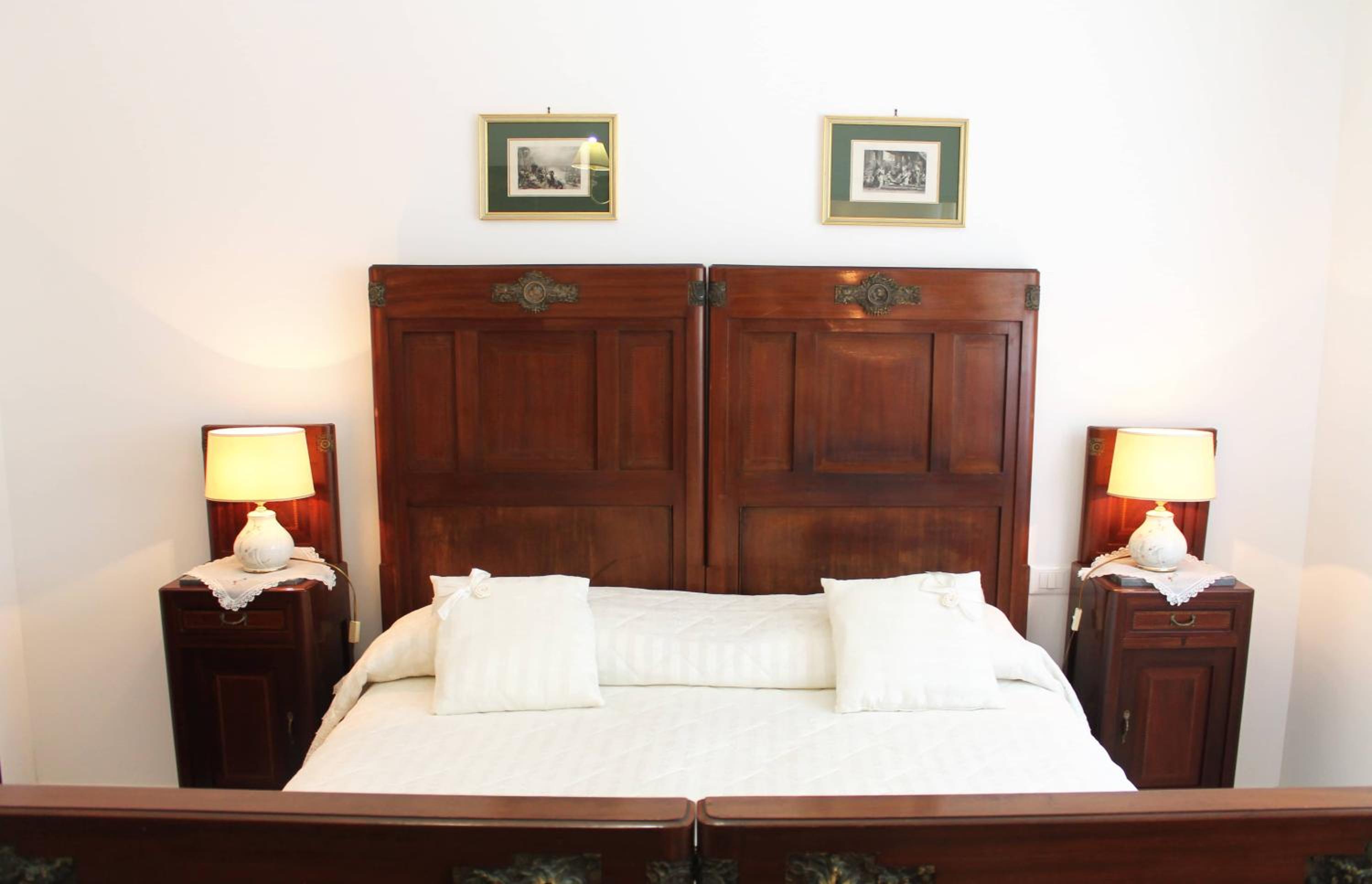 Deluxe Queen Room photo 3