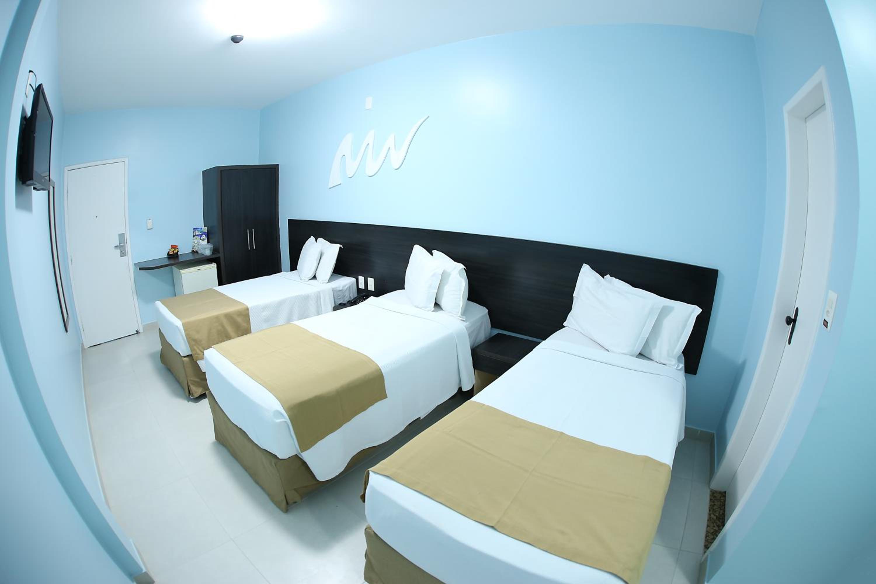Triple Room with Three Single Beds - Photo 5