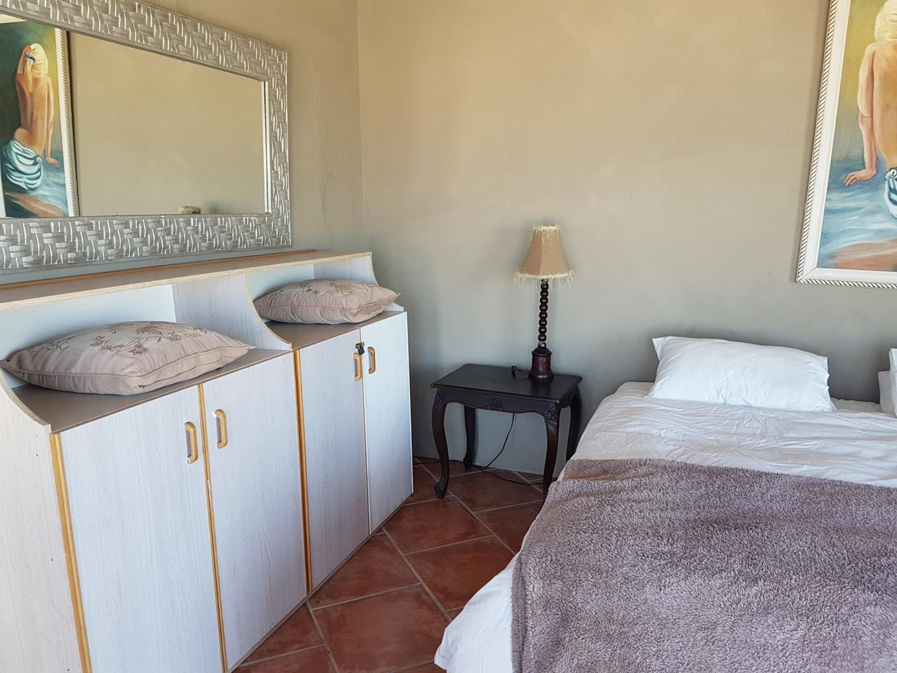 Apartment With Shared Bathroom photo 1