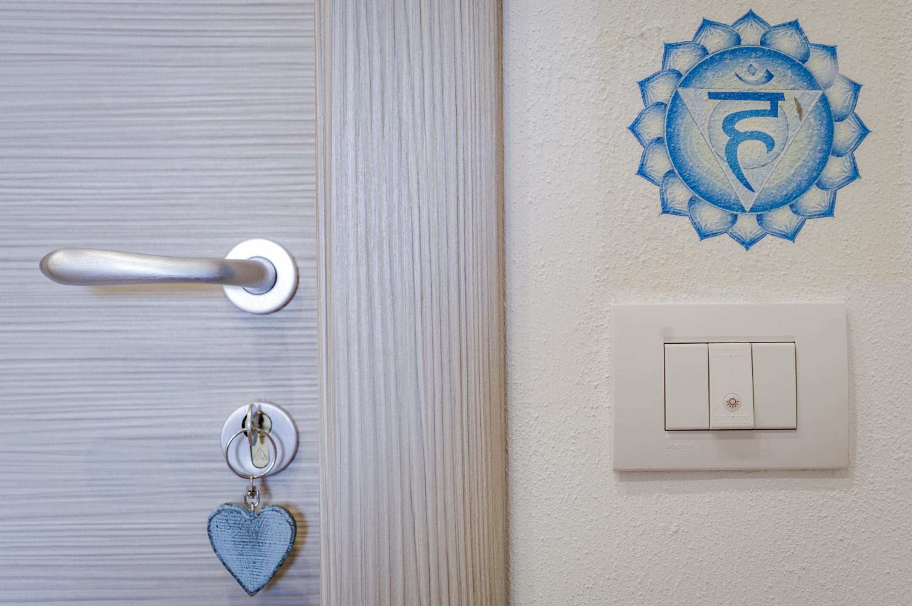 Budget Double Room (Light blue) - Photo 7