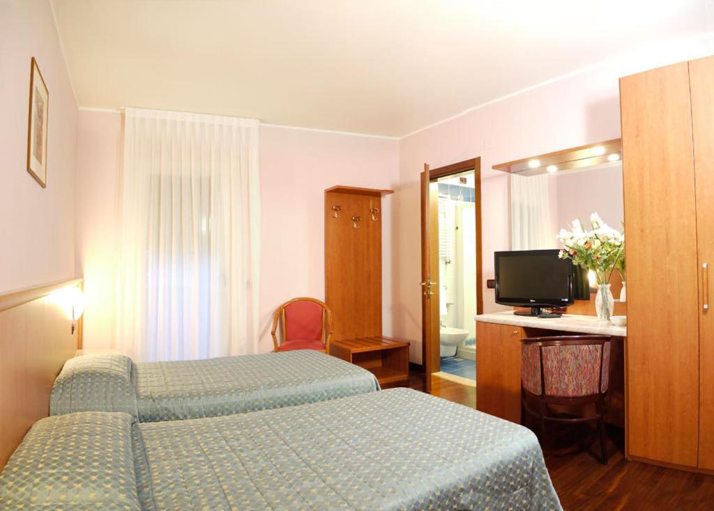 Twin Room with Balcony photo 1