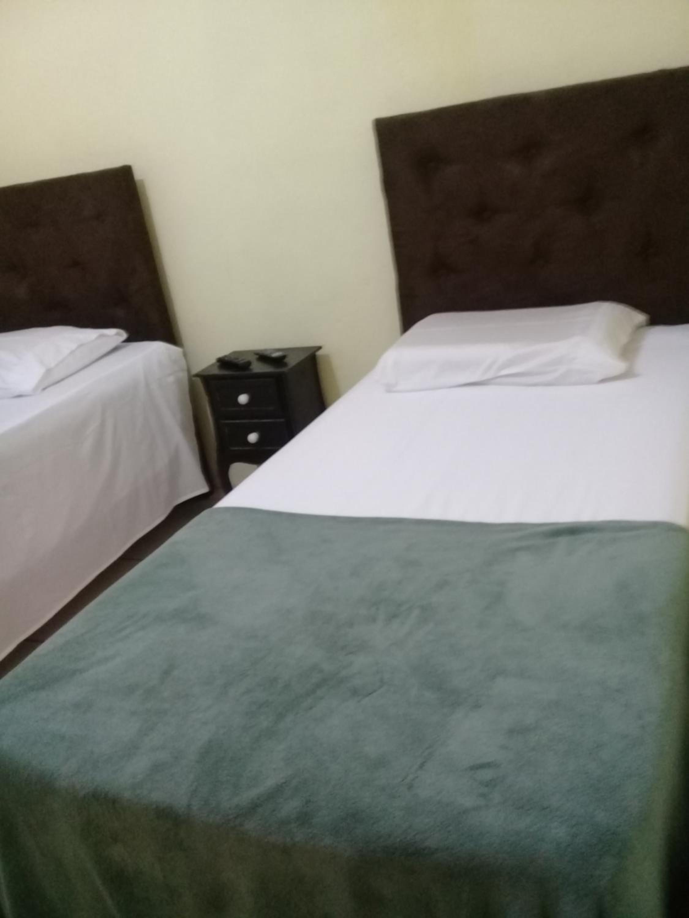 Economy Twin Room photo 2